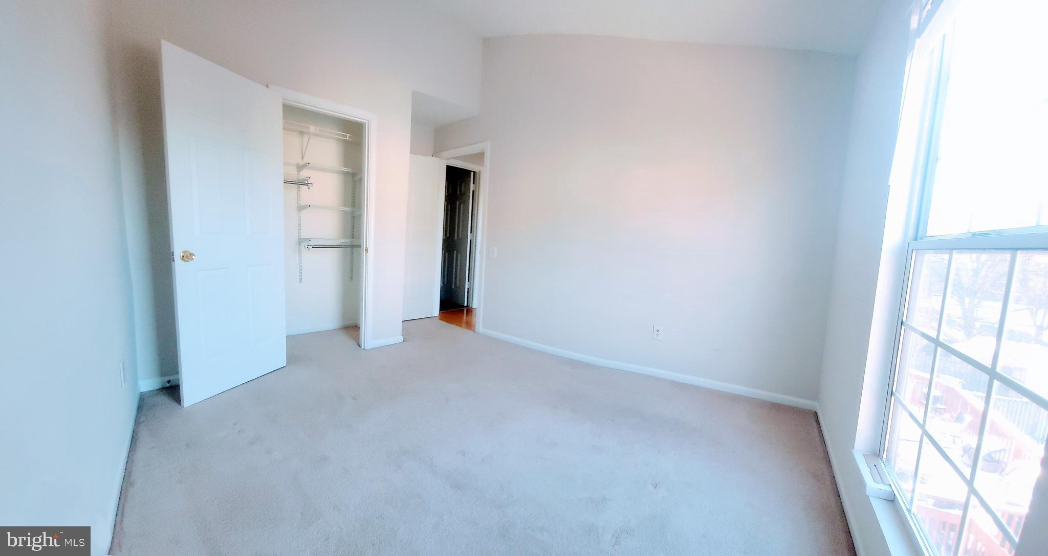 CARNABY SQUARE - Residential Lease