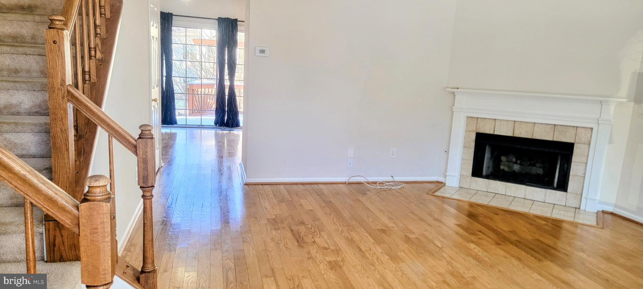 CARNABY SQUARE - Residential Lease