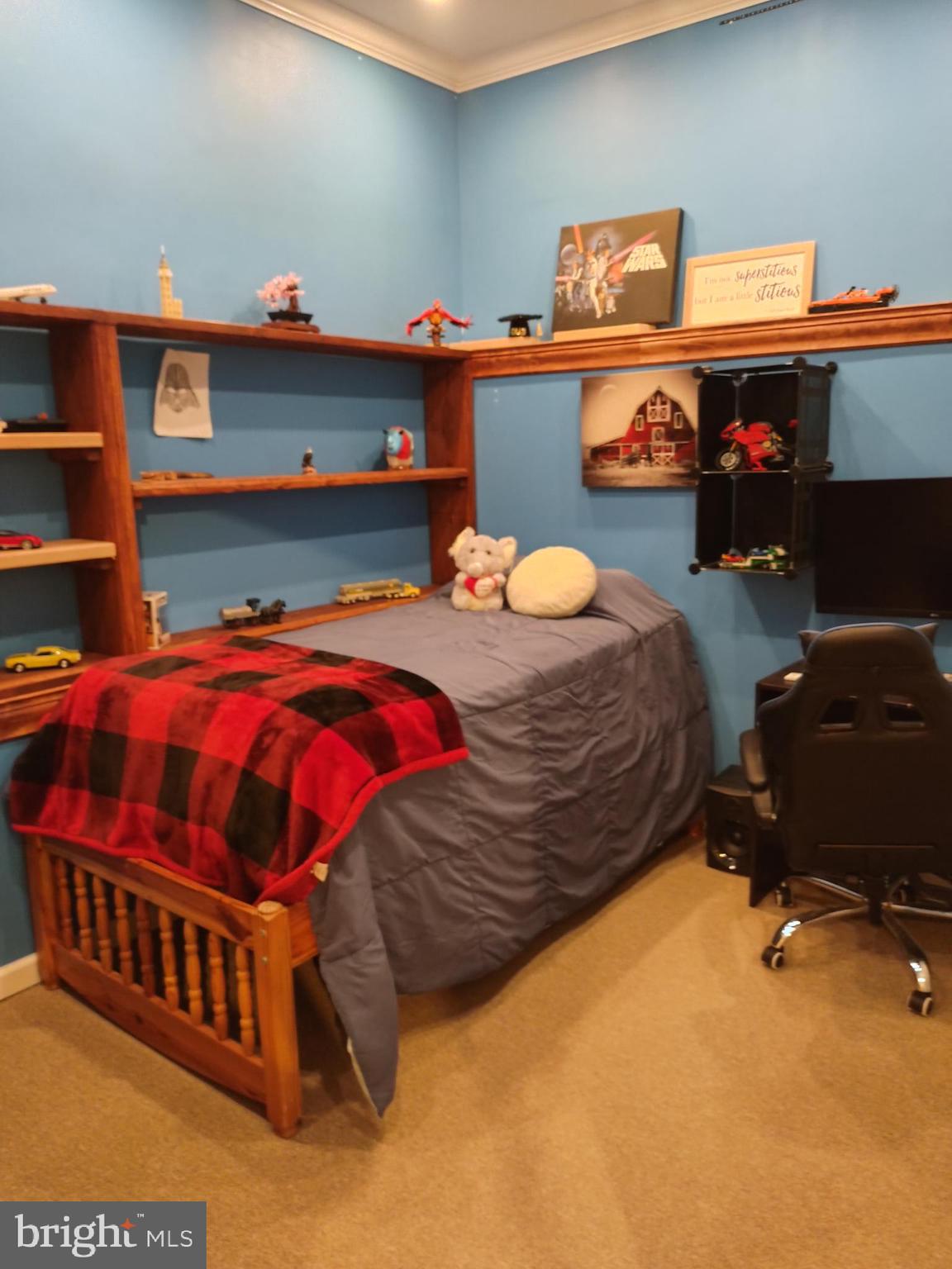 MEADOWVIEW MANOR - Residential