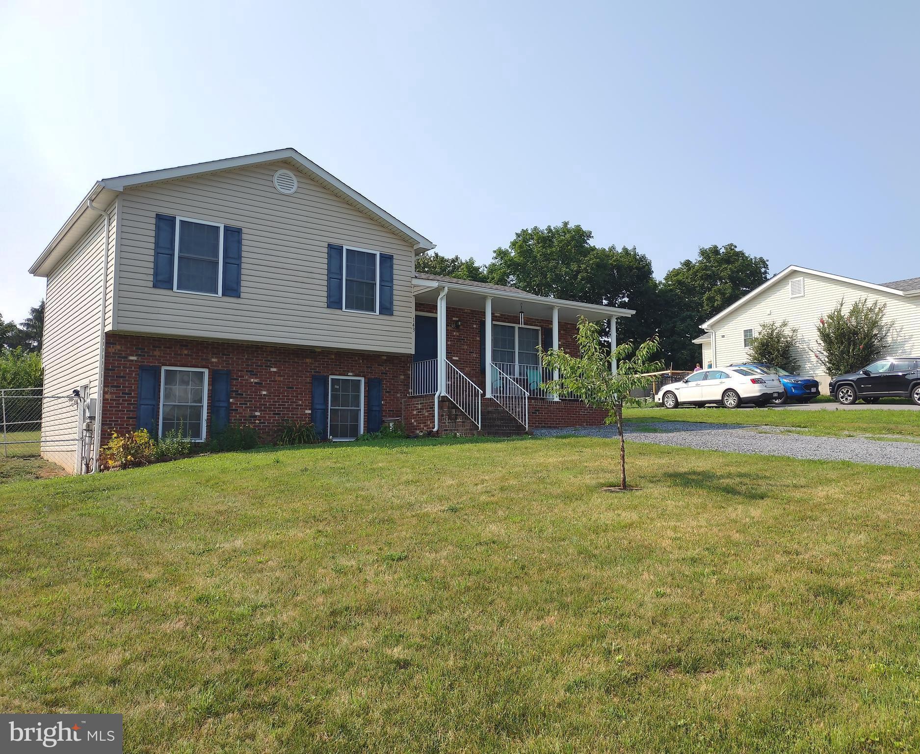 MEADOWVIEW MANOR - Residential