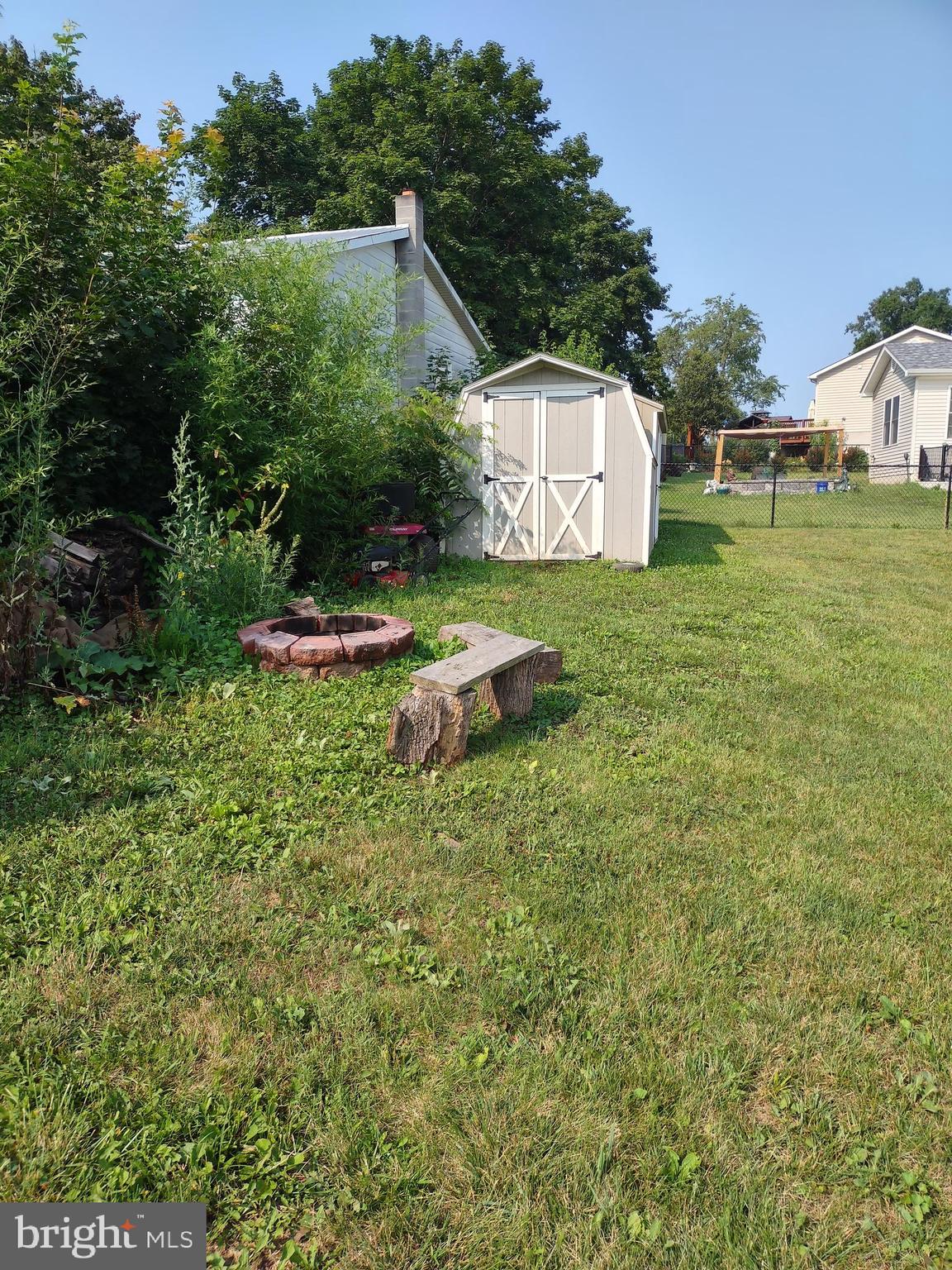 MEADOWVIEW MANOR - Residential