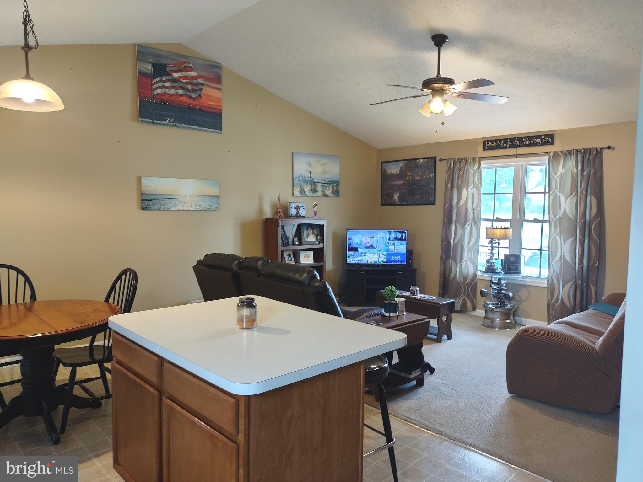 MEADOWVIEW MANOR - Residential