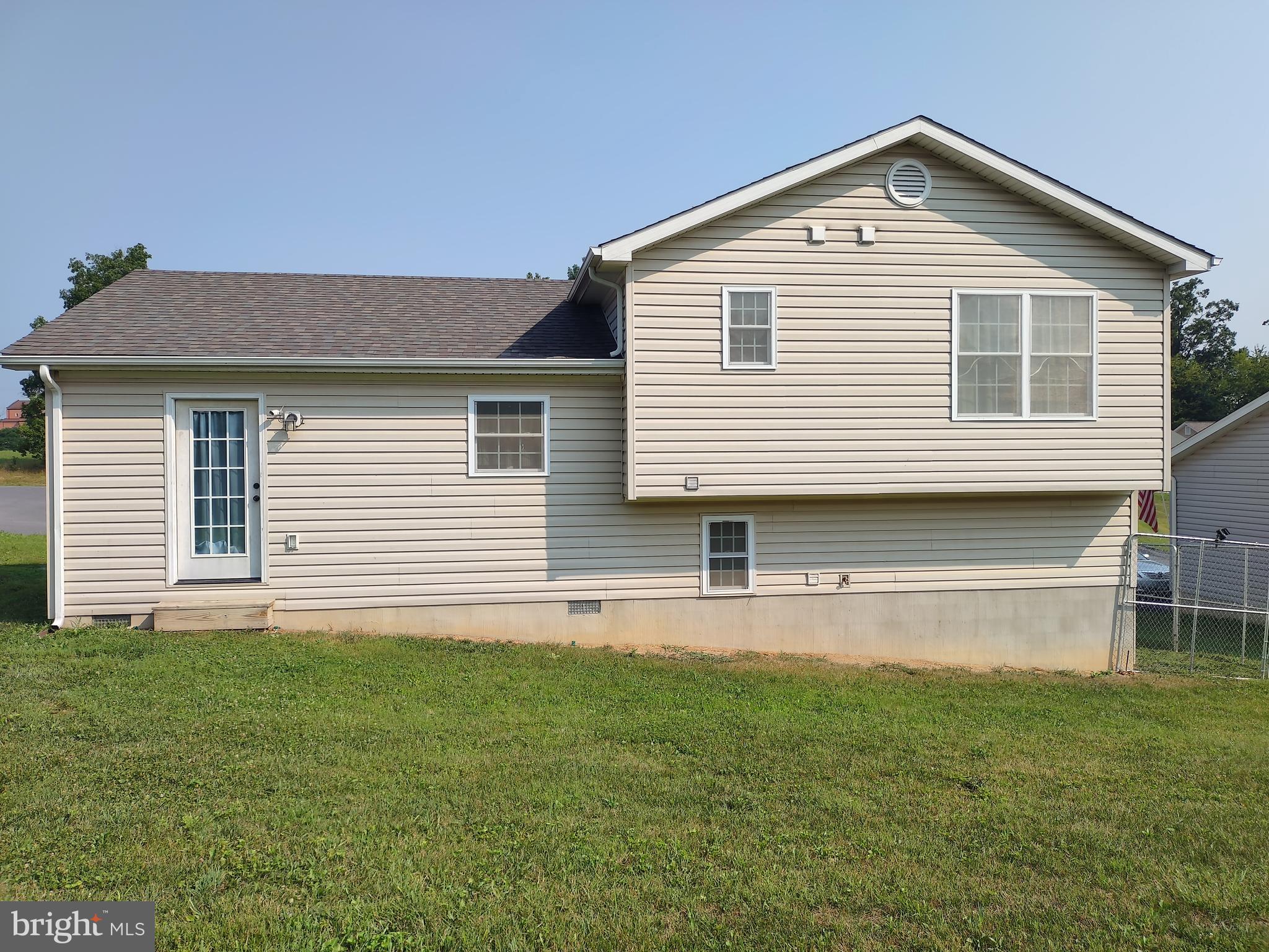 MEADOWVIEW MANOR - Residential