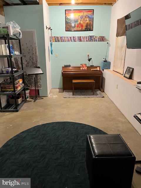 MEADOWVIEW MANOR - Residential