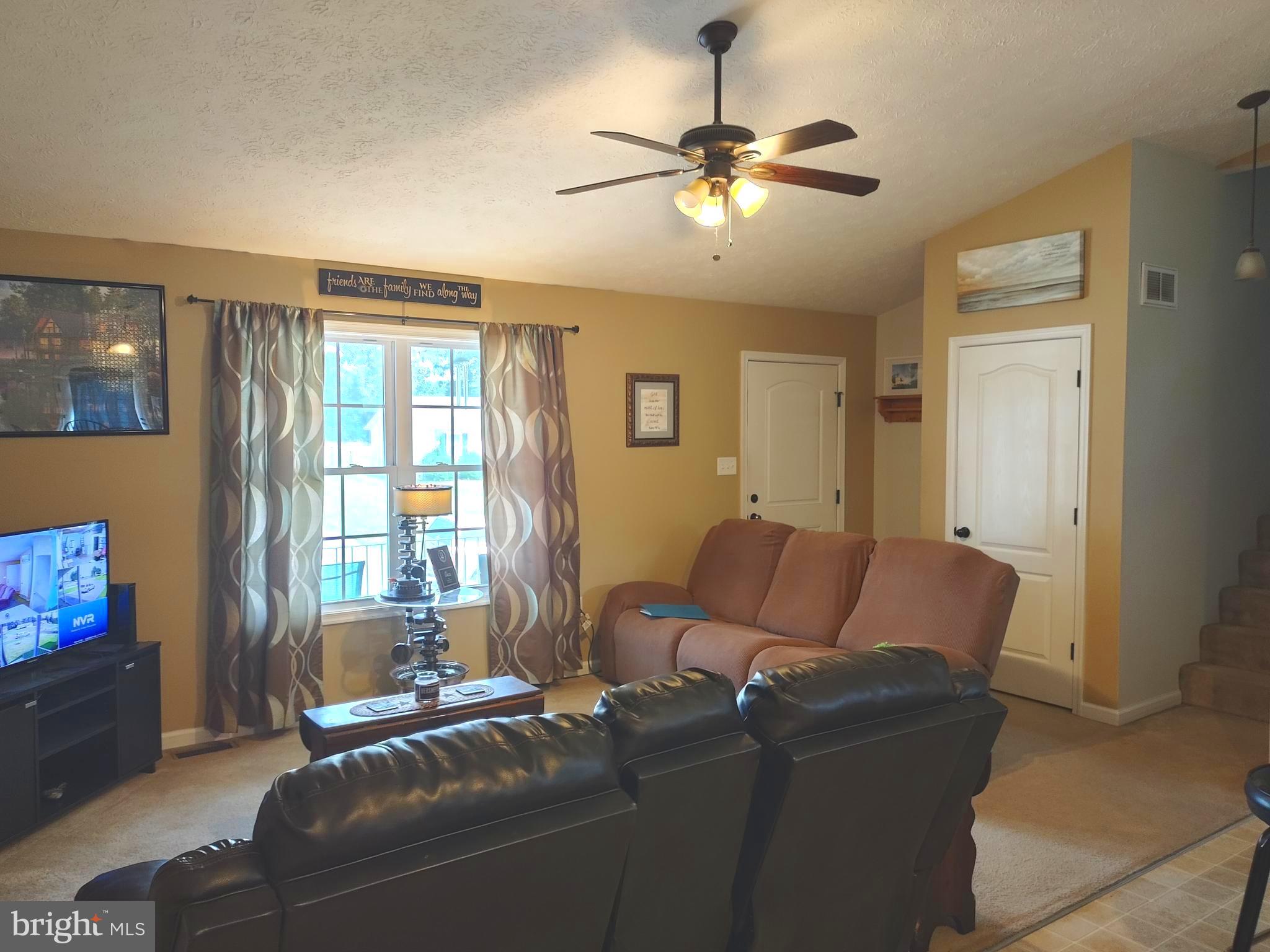 MEADOWVIEW MANOR - Residential