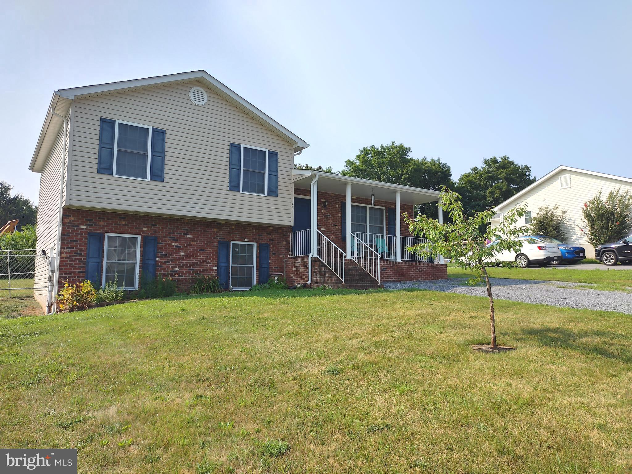 MEADOWVIEW MANOR - Residential