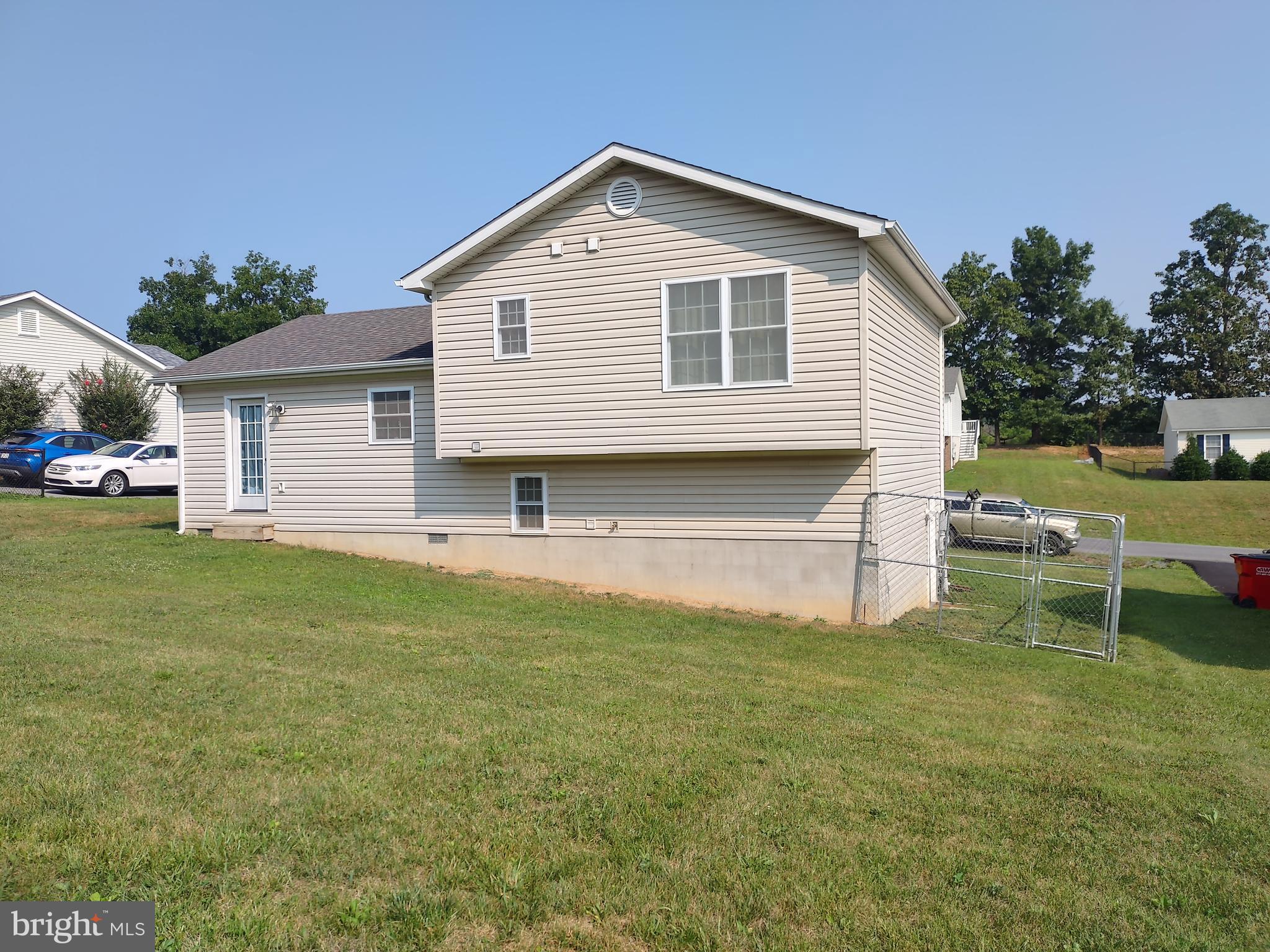 MEADOWVIEW MANOR - Residential