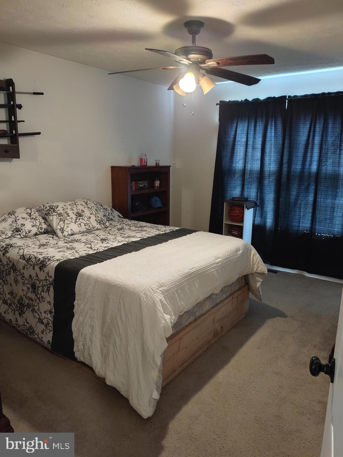 MEADOWVIEW MANOR - Residential