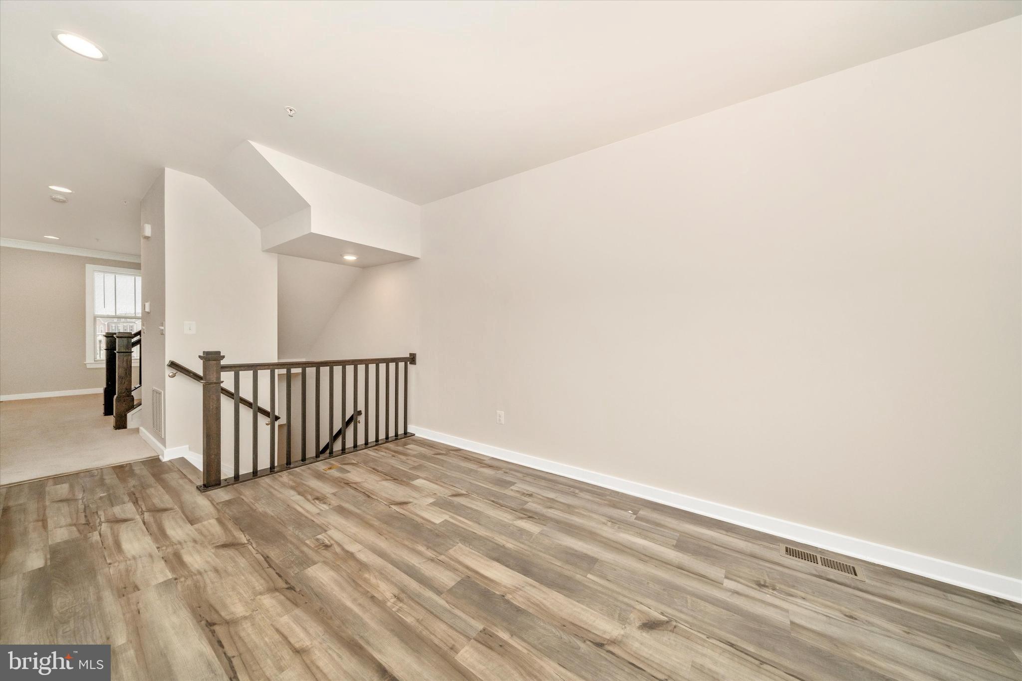 VILLAGES OF URBANA - Residential Lease