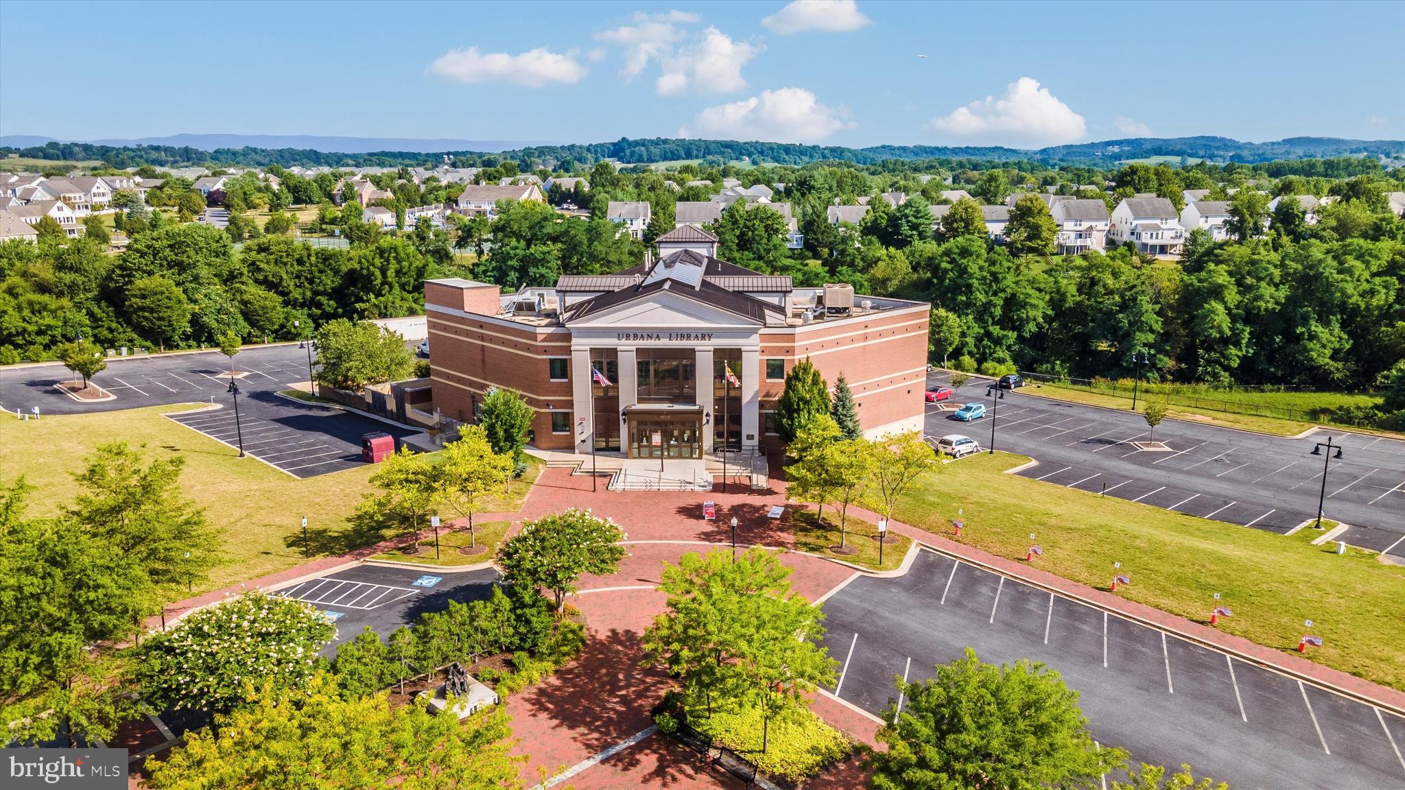 VILLAGES OF URBANA - Residential Lease