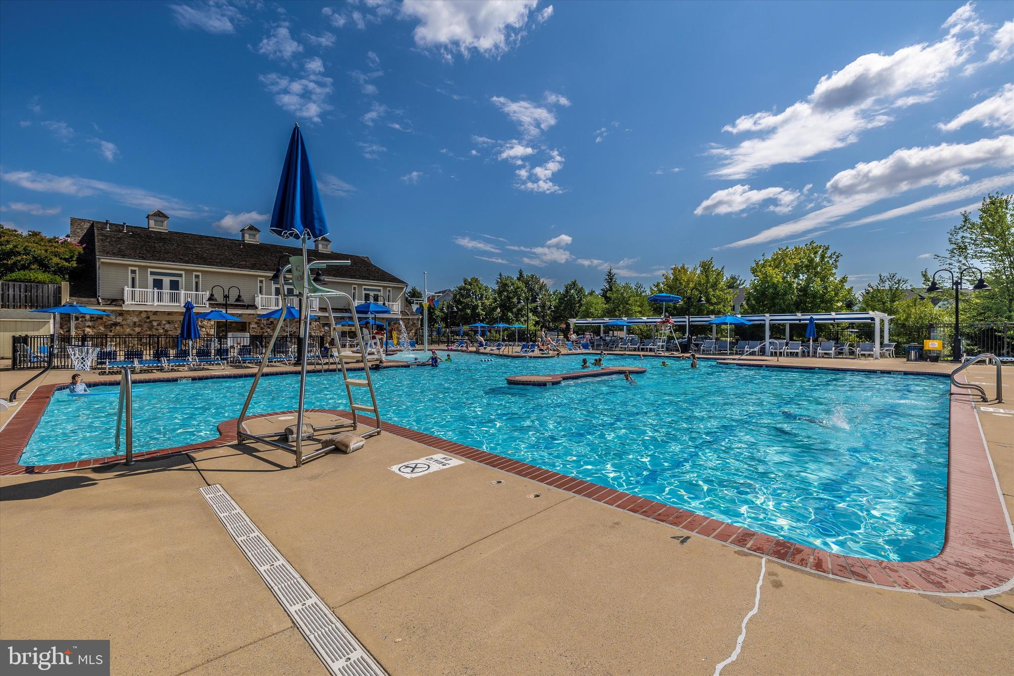 VILLAGES OF URBANA - Residential Lease