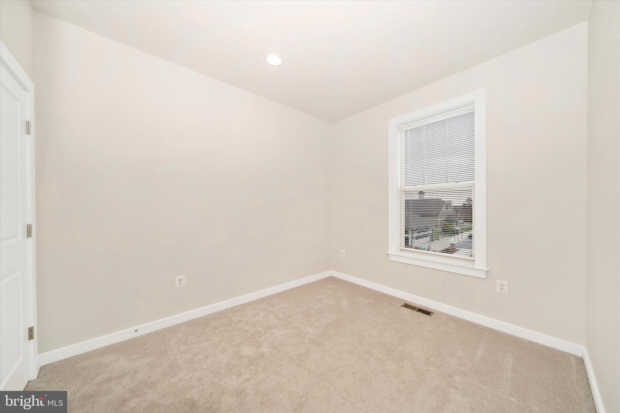 VILLAGES OF URBANA - Residential Lease