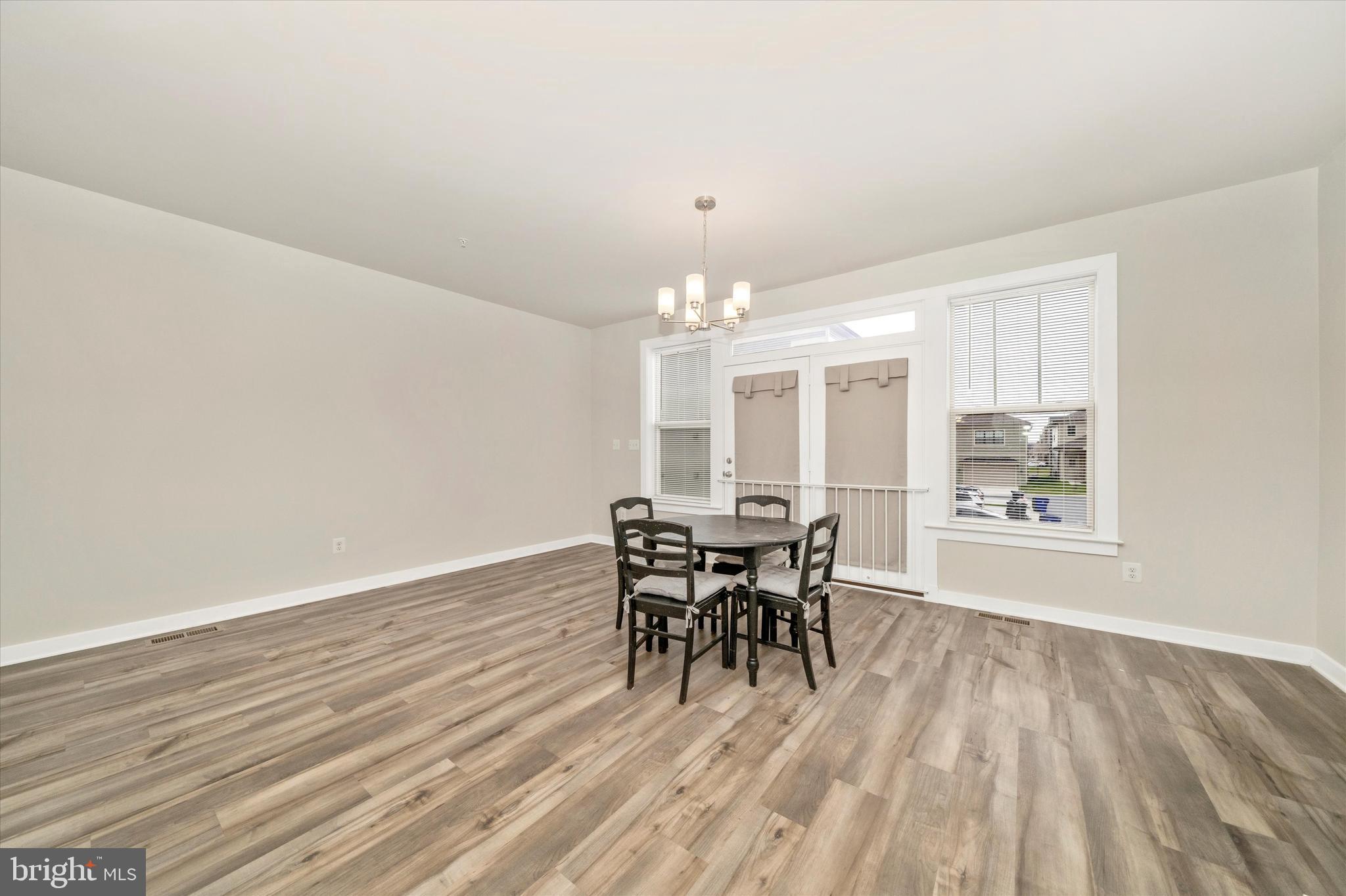 VILLAGES OF URBANA - Residential Lease