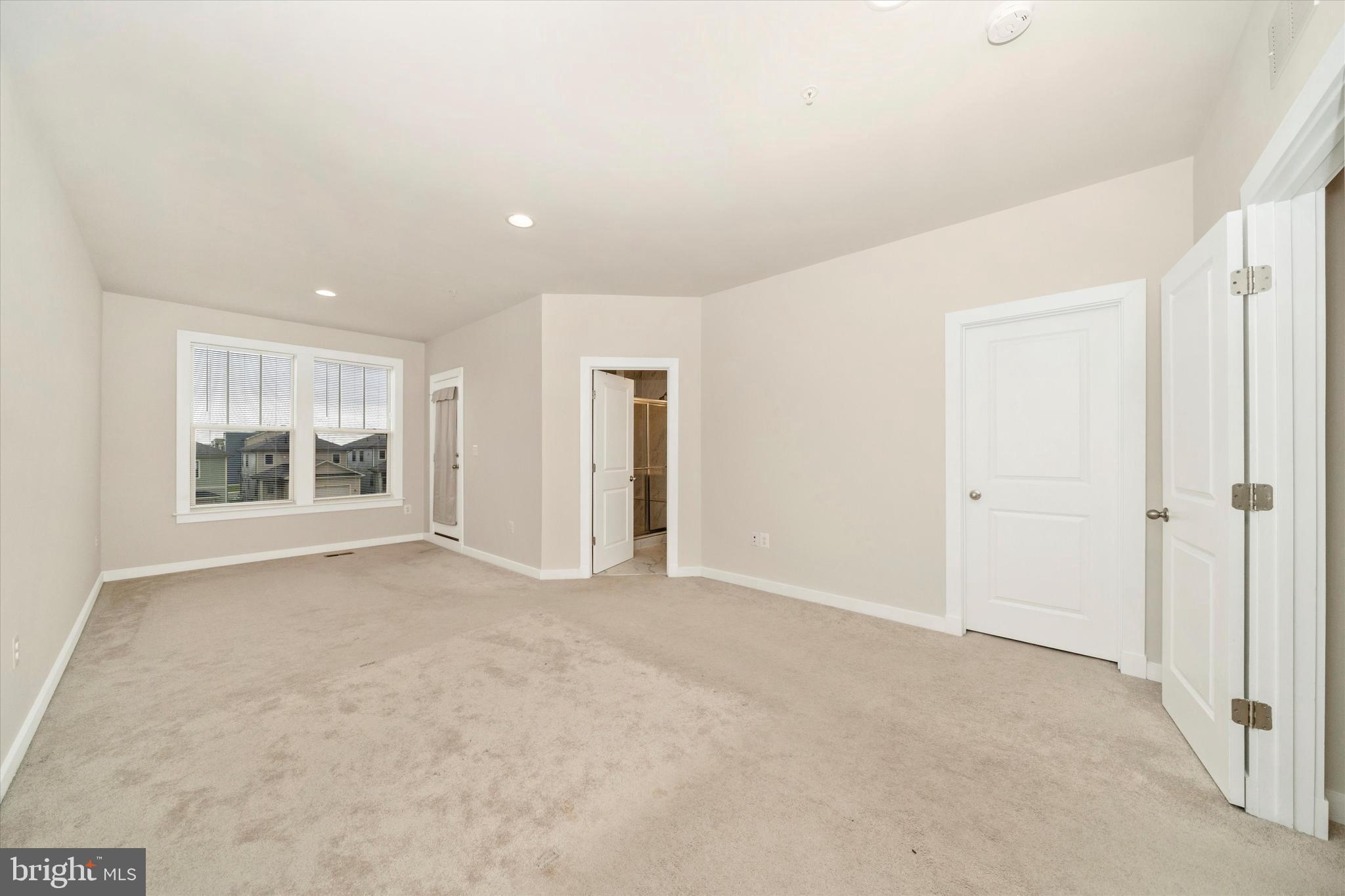 VILLAGES OF URBANA - Residential Lease