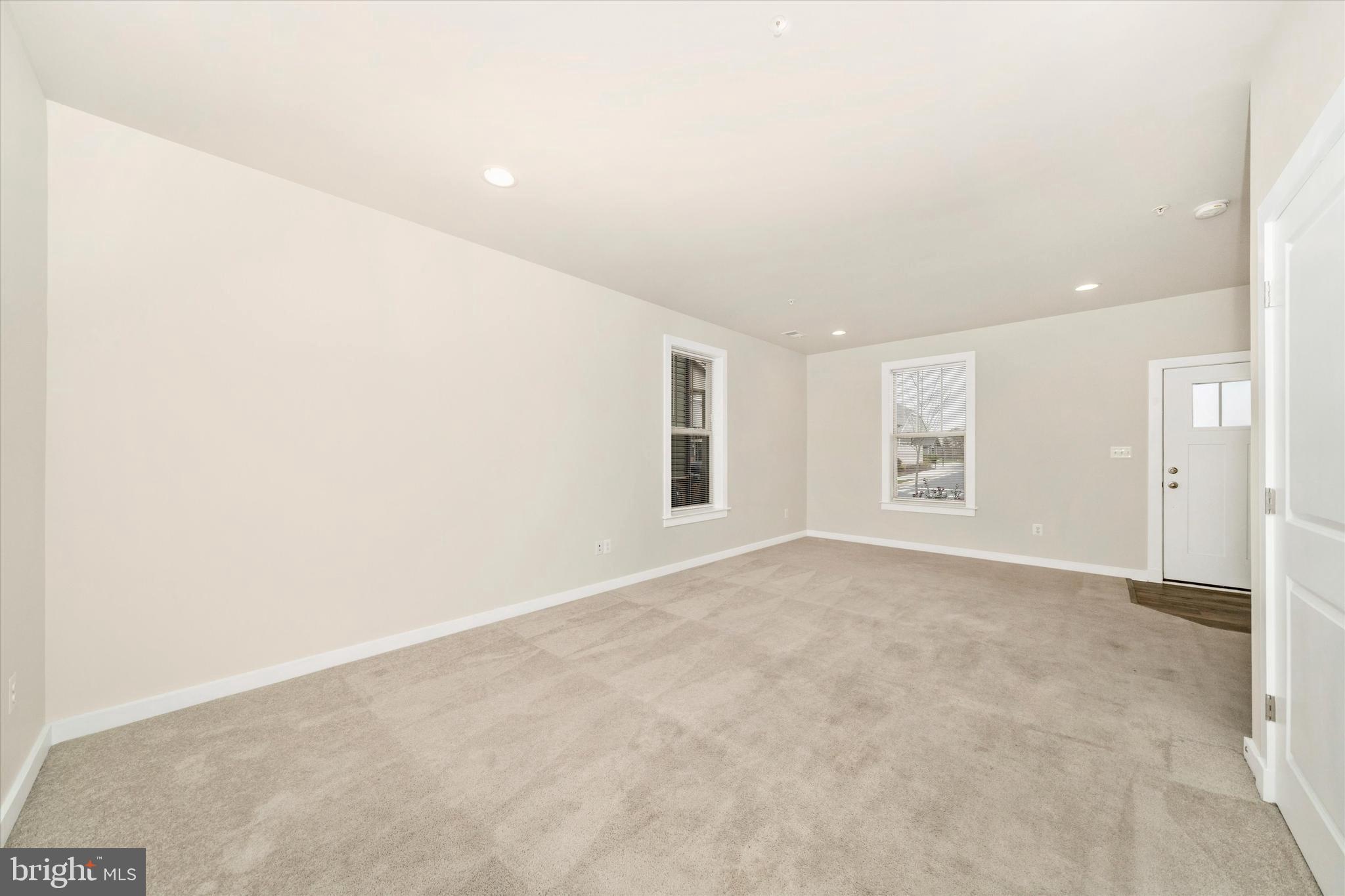 VILLAGES OF URBANA - Residential Lease