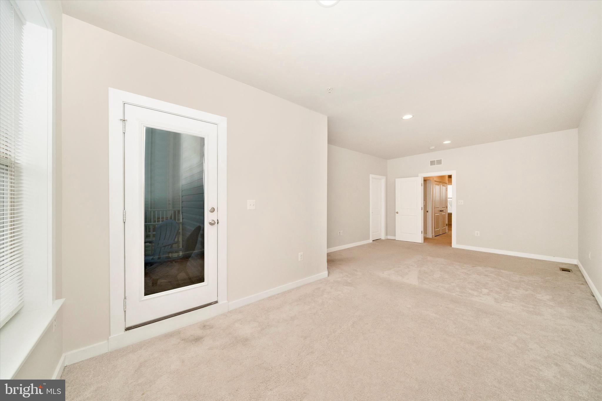 VILLAGES OF URBANA - Residential Lease