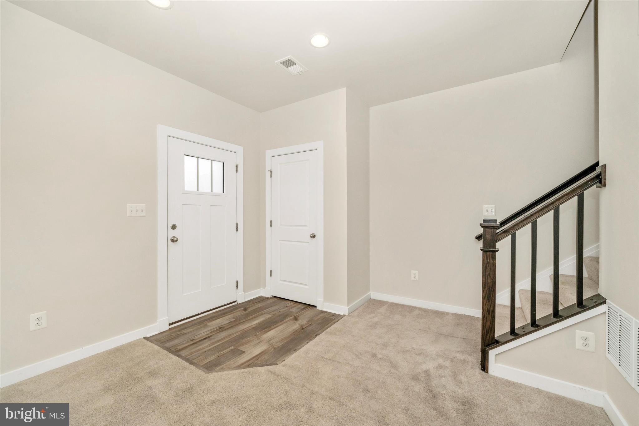 VILLAGES OF URBANA - Residential Lease