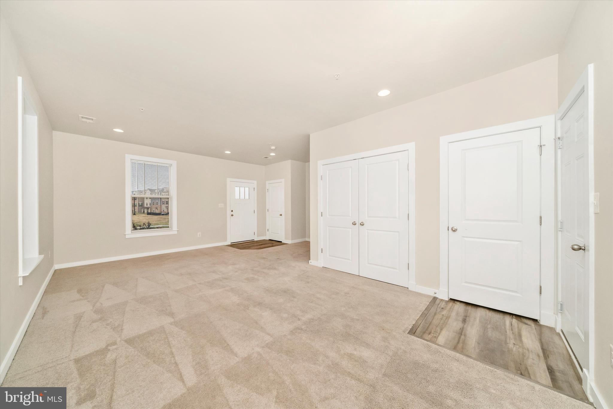 VILLAGES OF URBANA - Residential Lease