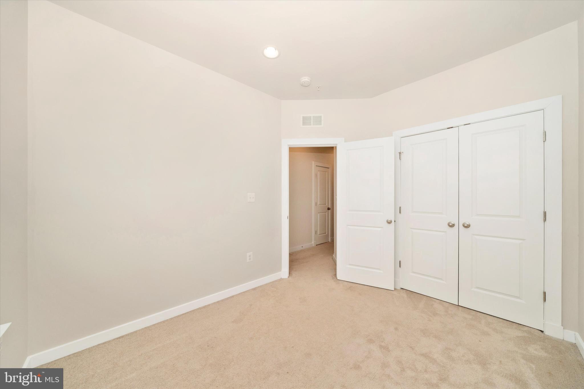 VILLAGES OF URBANA - Residential Lease