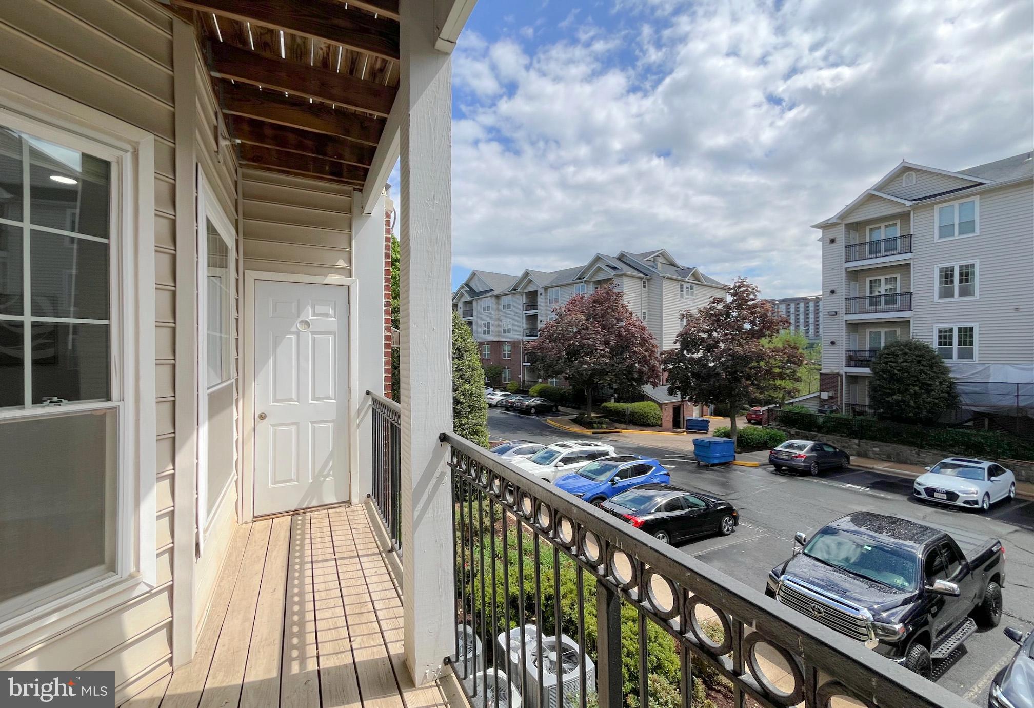 GATES OF MCLEAN - Residential