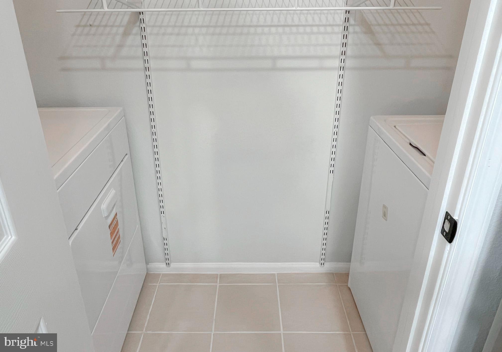 1600 SPRING GATE DRIVE 2211