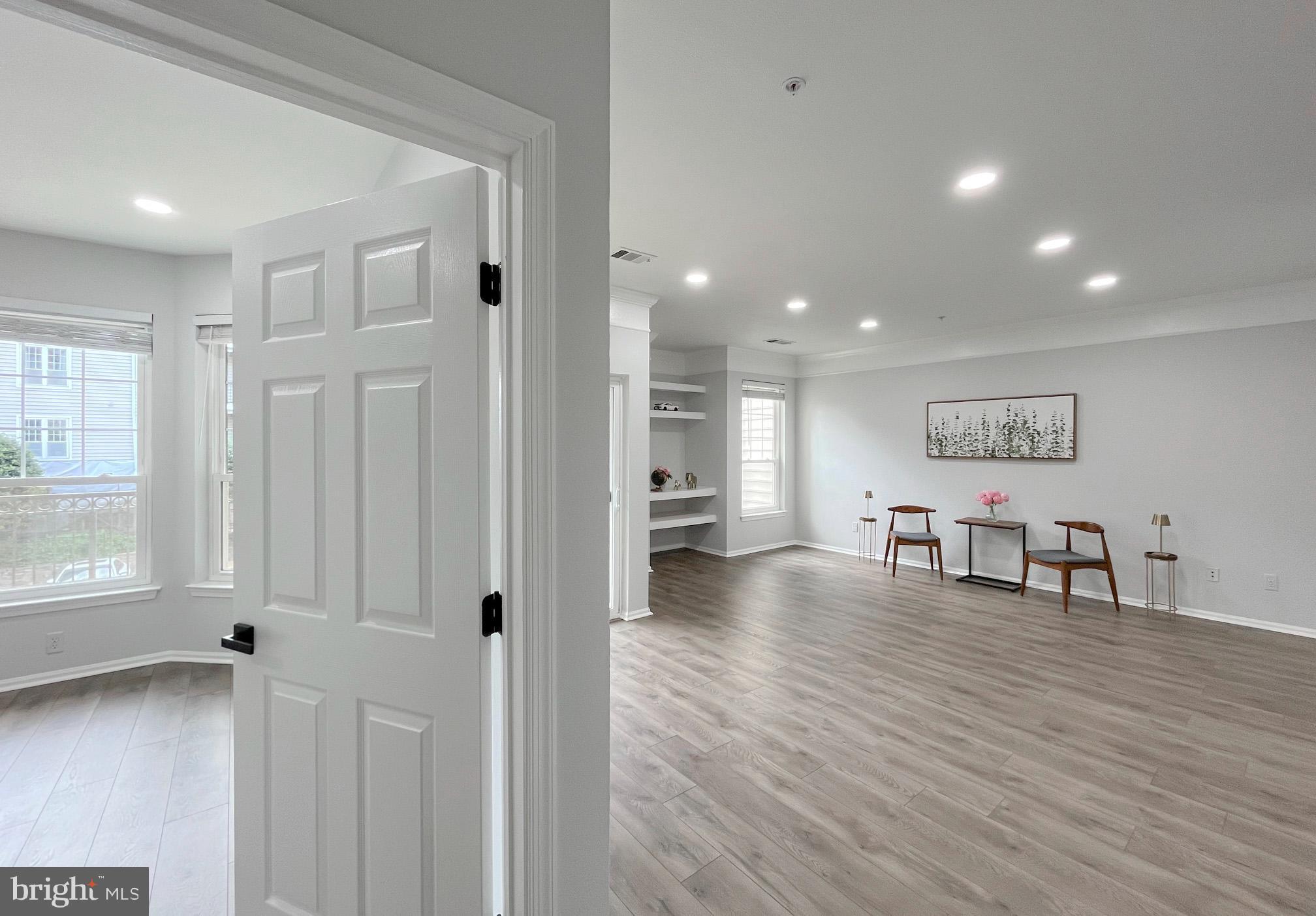 GATES OF MCLEAN - Residential