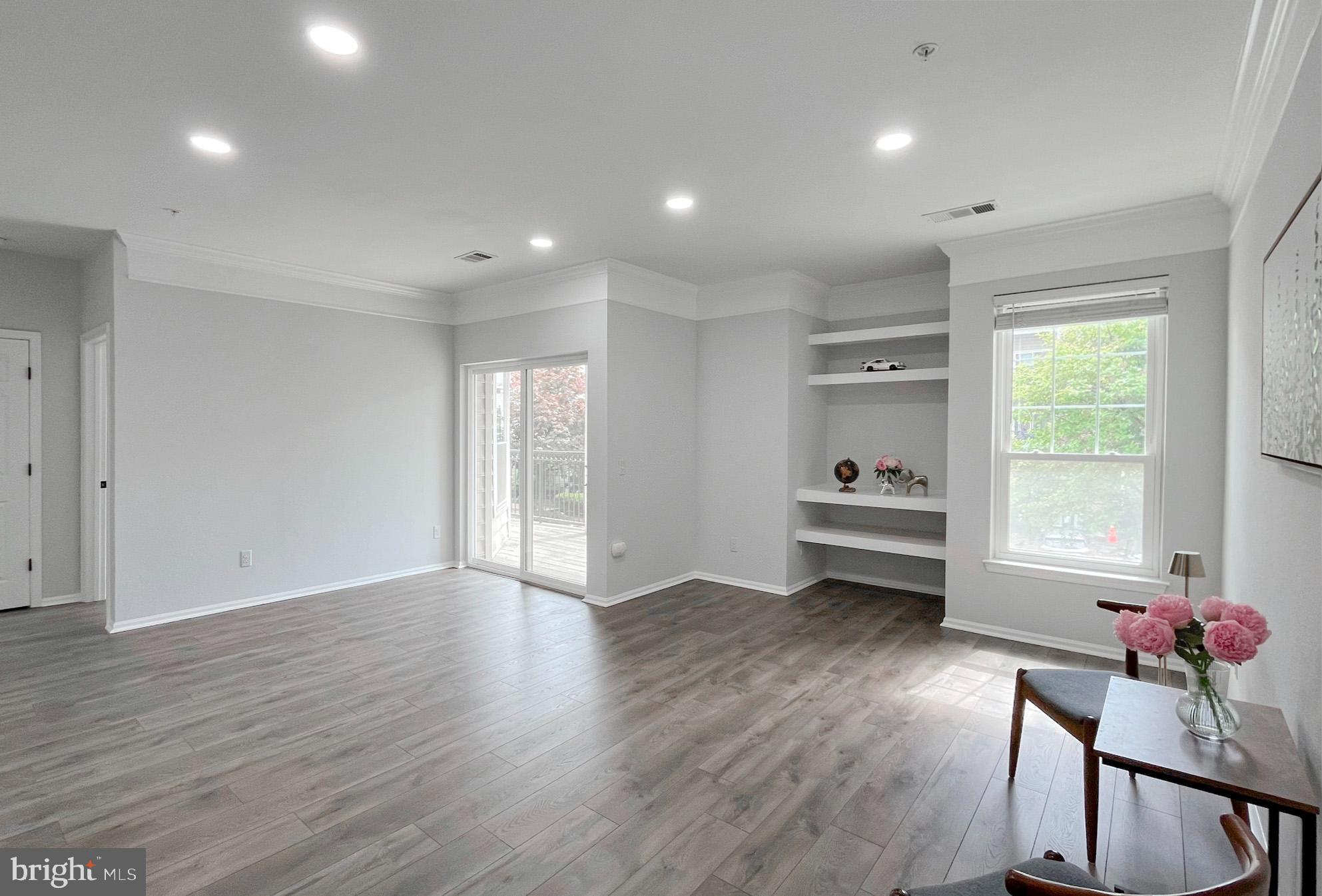 GATES OF MCLEAN - Residential