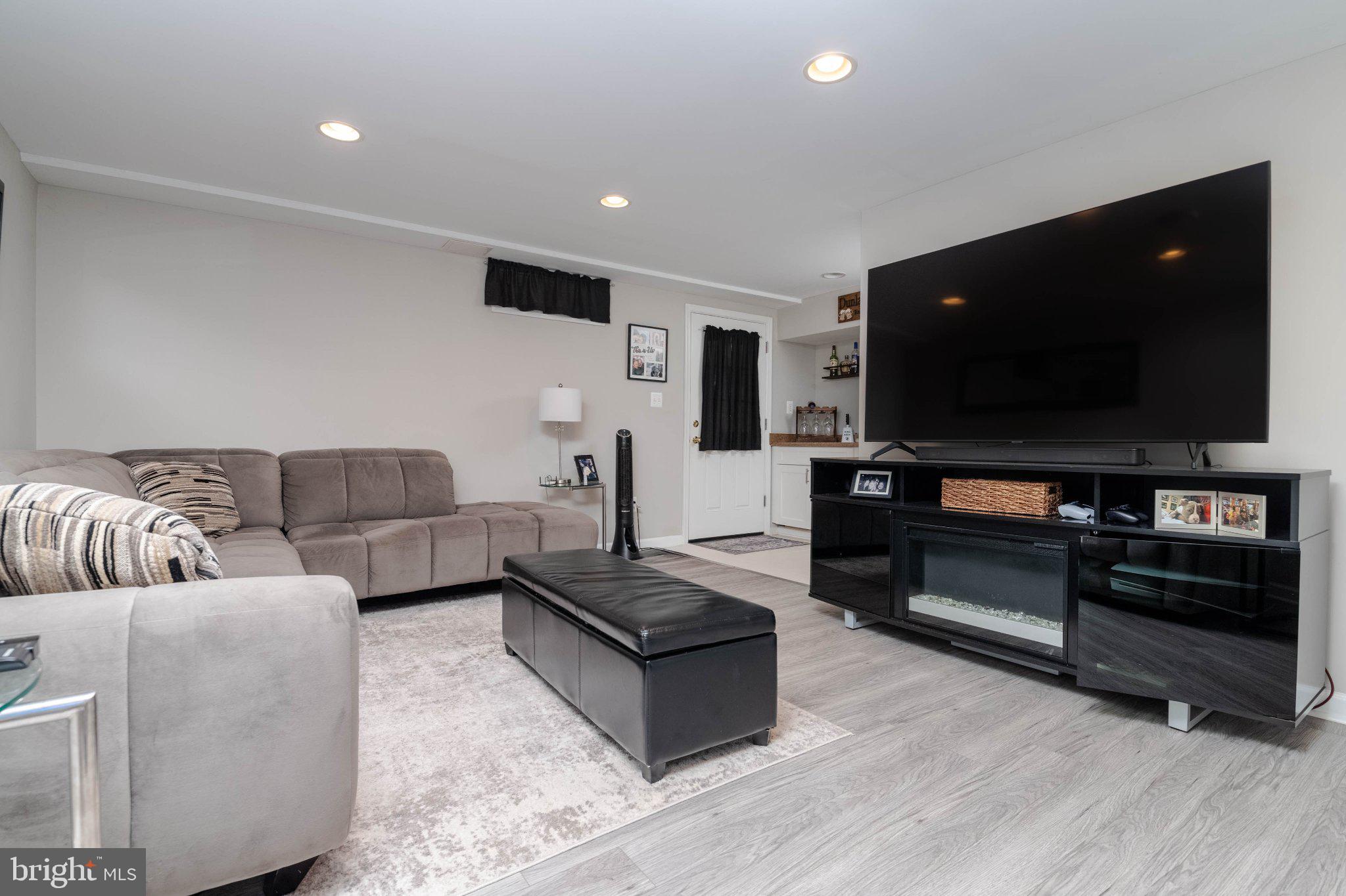 22 POWDER VIEW COURT
