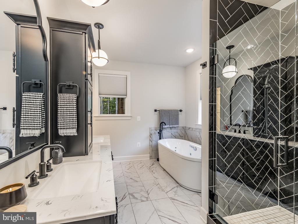 GEORGETOWN ESTATES - Residential