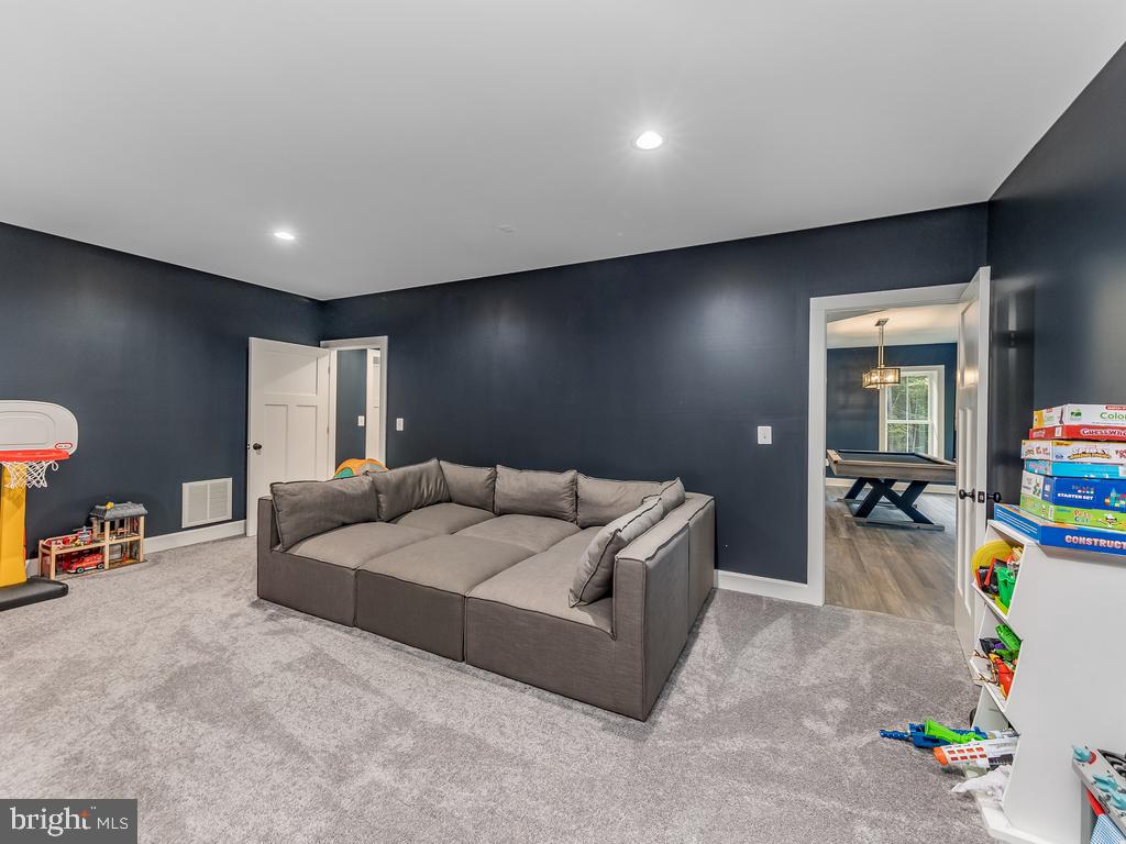 GEORGETOWN ESTATES - Residential