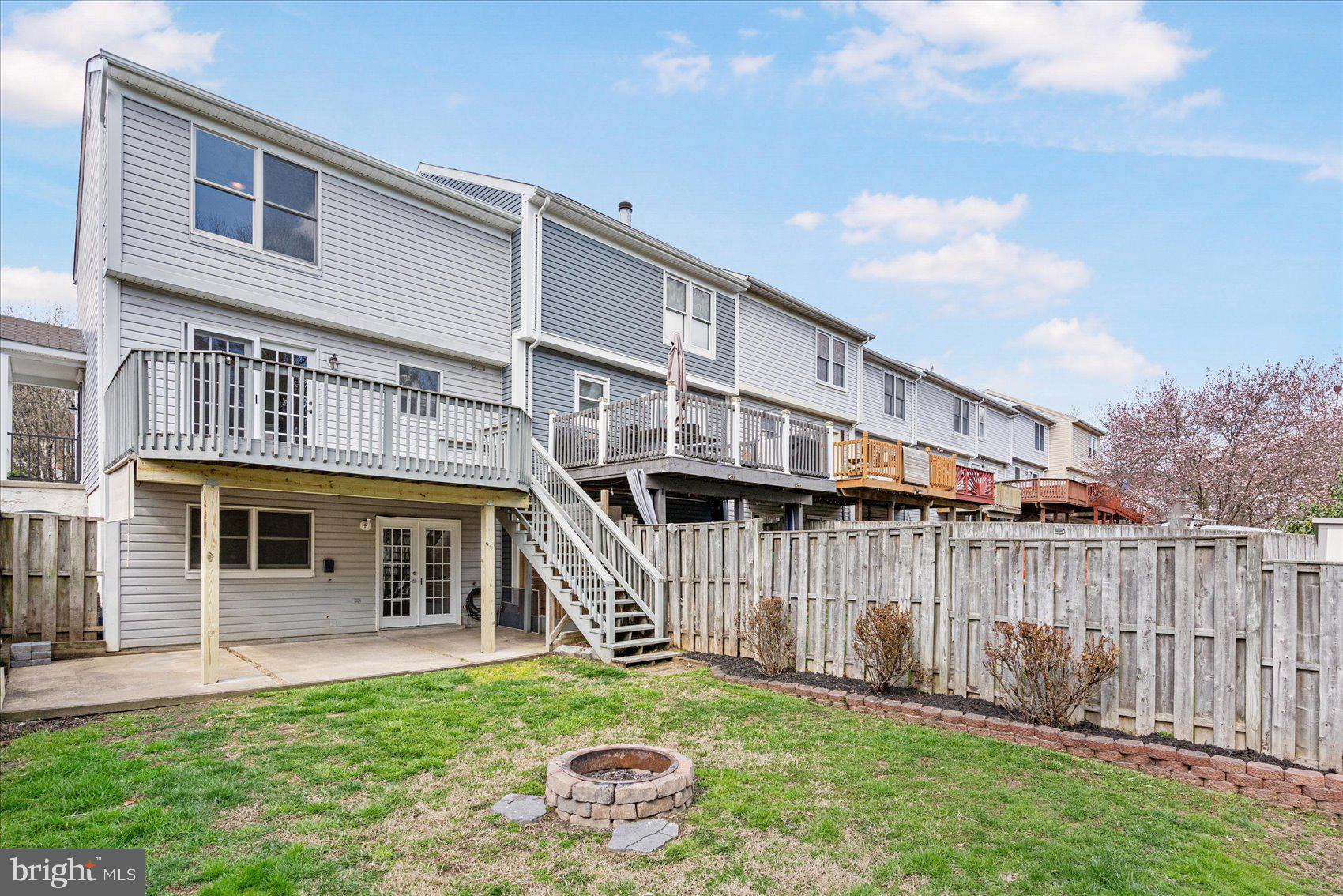 CONSTANT FRIENDSHIP - Residential