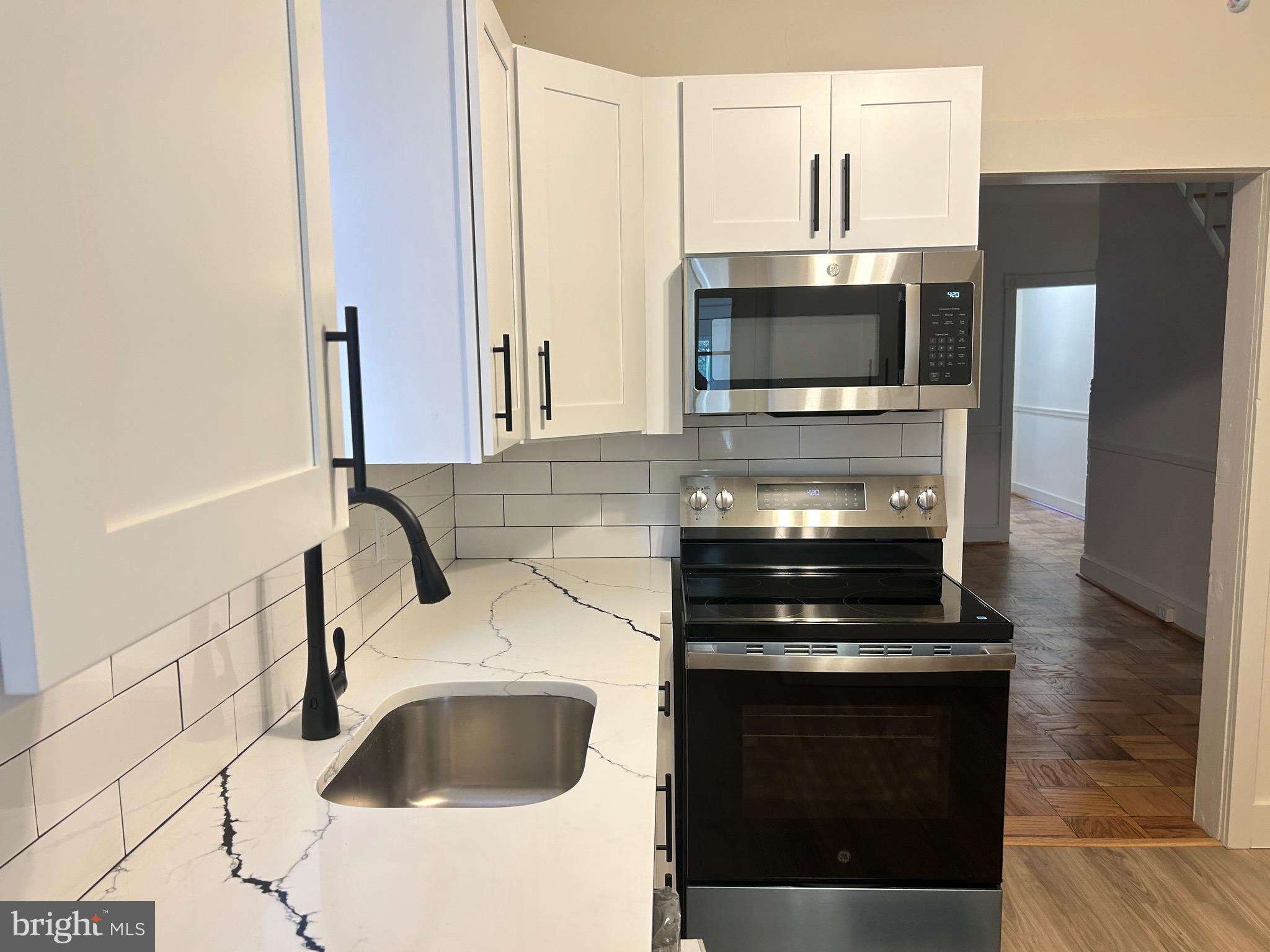 831 W WASHINGTON STREET W