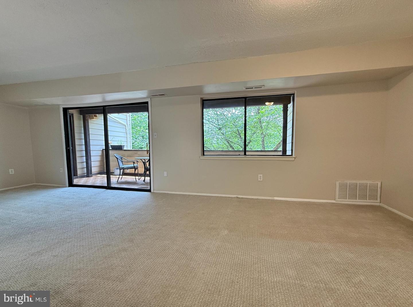 7 WINDBLOWN COURT 202