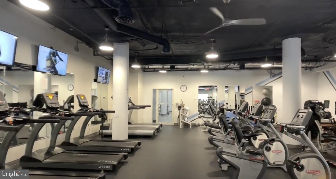 LANSDOWNE WOODS - Residential