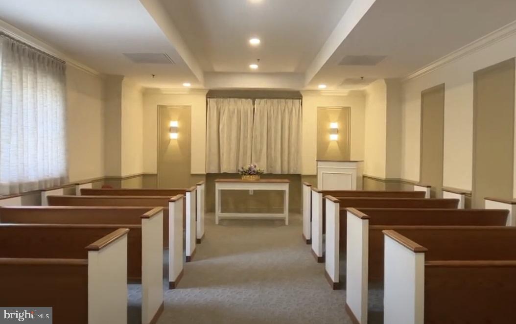 LANSDOWNE WOODS - Residential