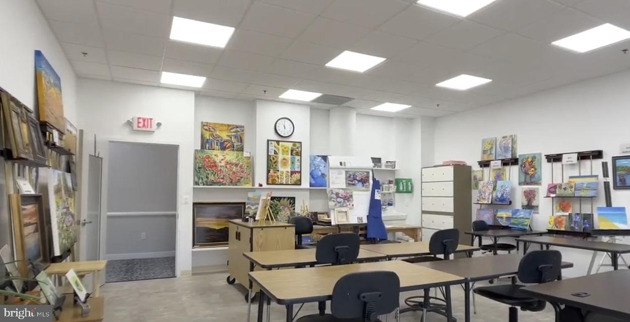 LANSDOWNE WOODS - Residential