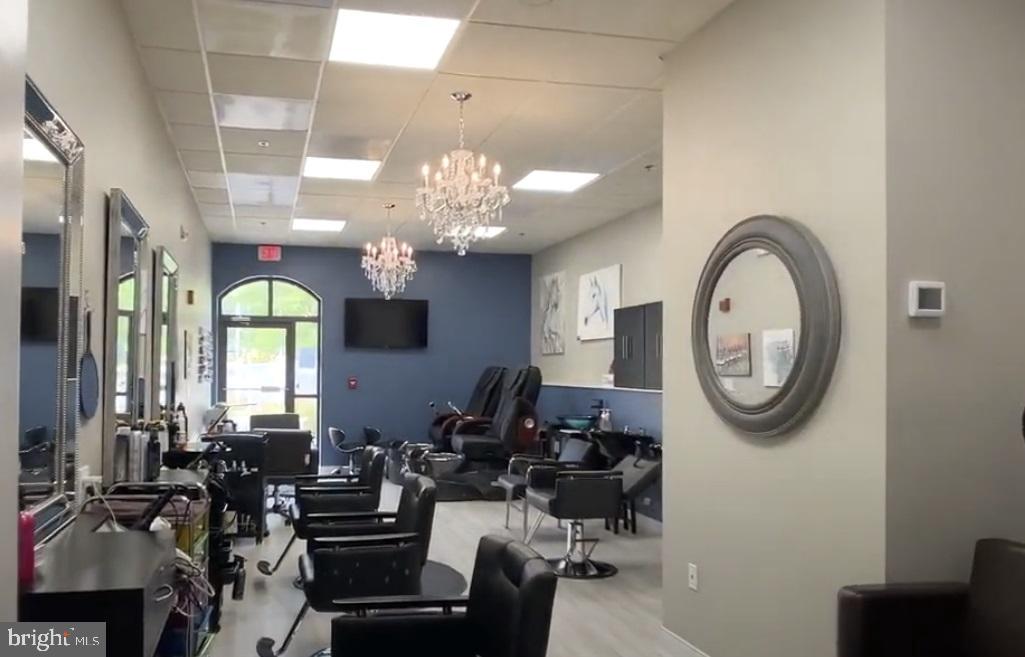 LANSDOWNE WOODS - Residential