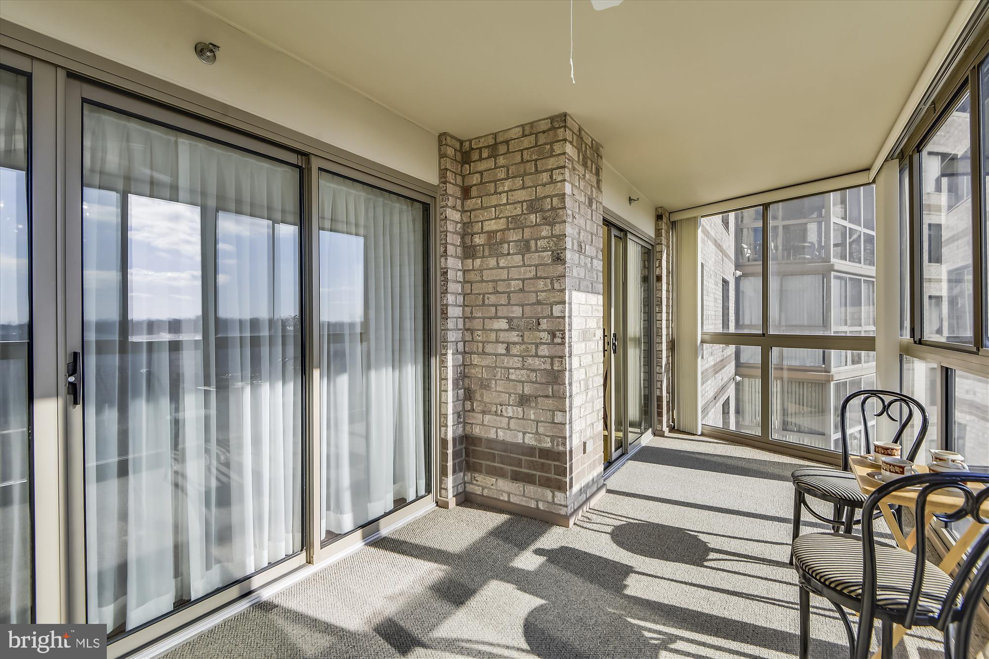 LANSDOWNE WOODS - Residential