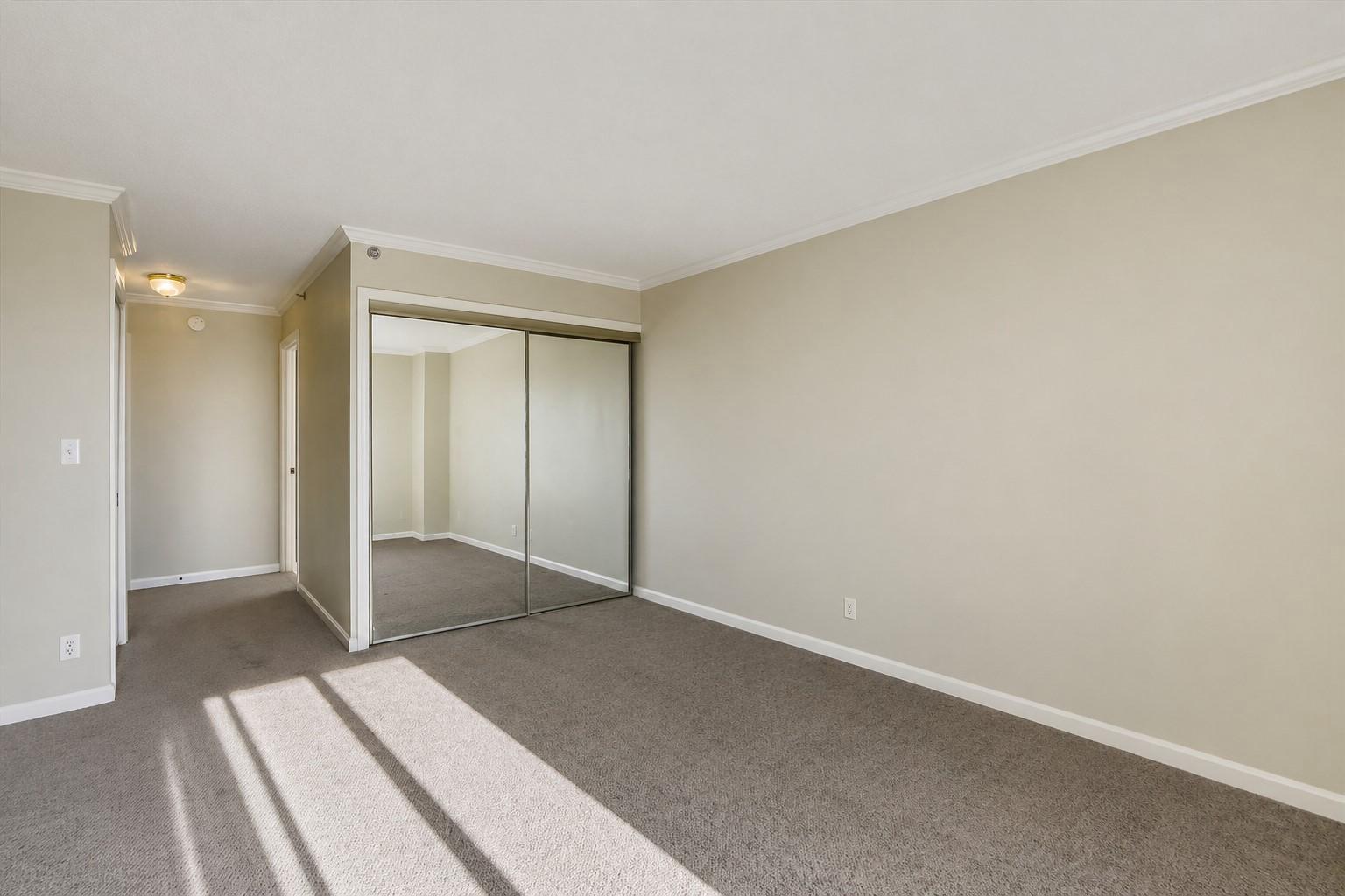 LANSDOWNE WOODS - Residential