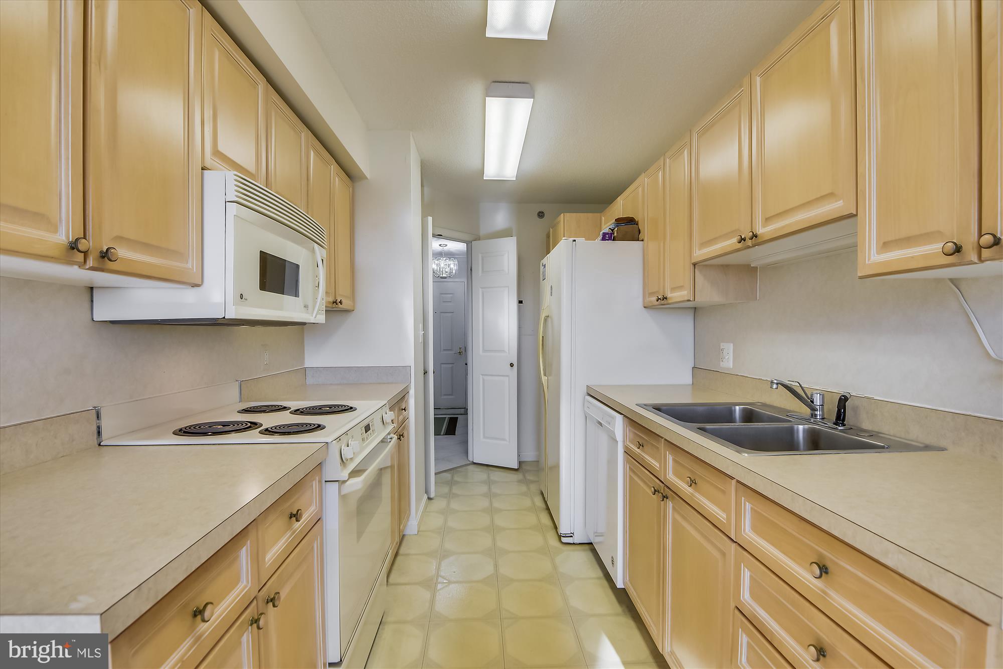 LANSDOWNE WOODS - Residential