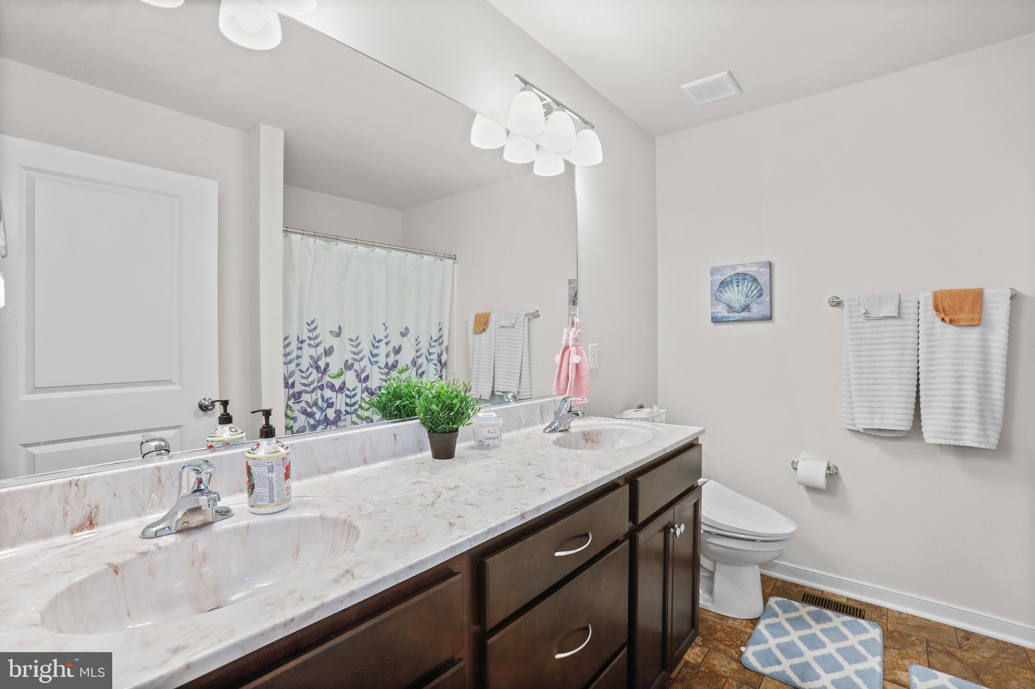 GLEBE HARBOR - Residential