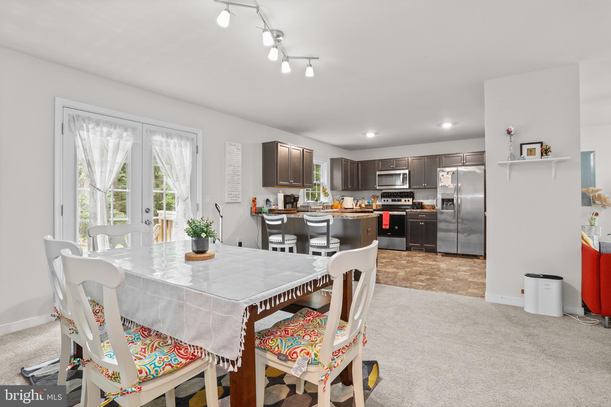 GLEBE HARBOR - Residential