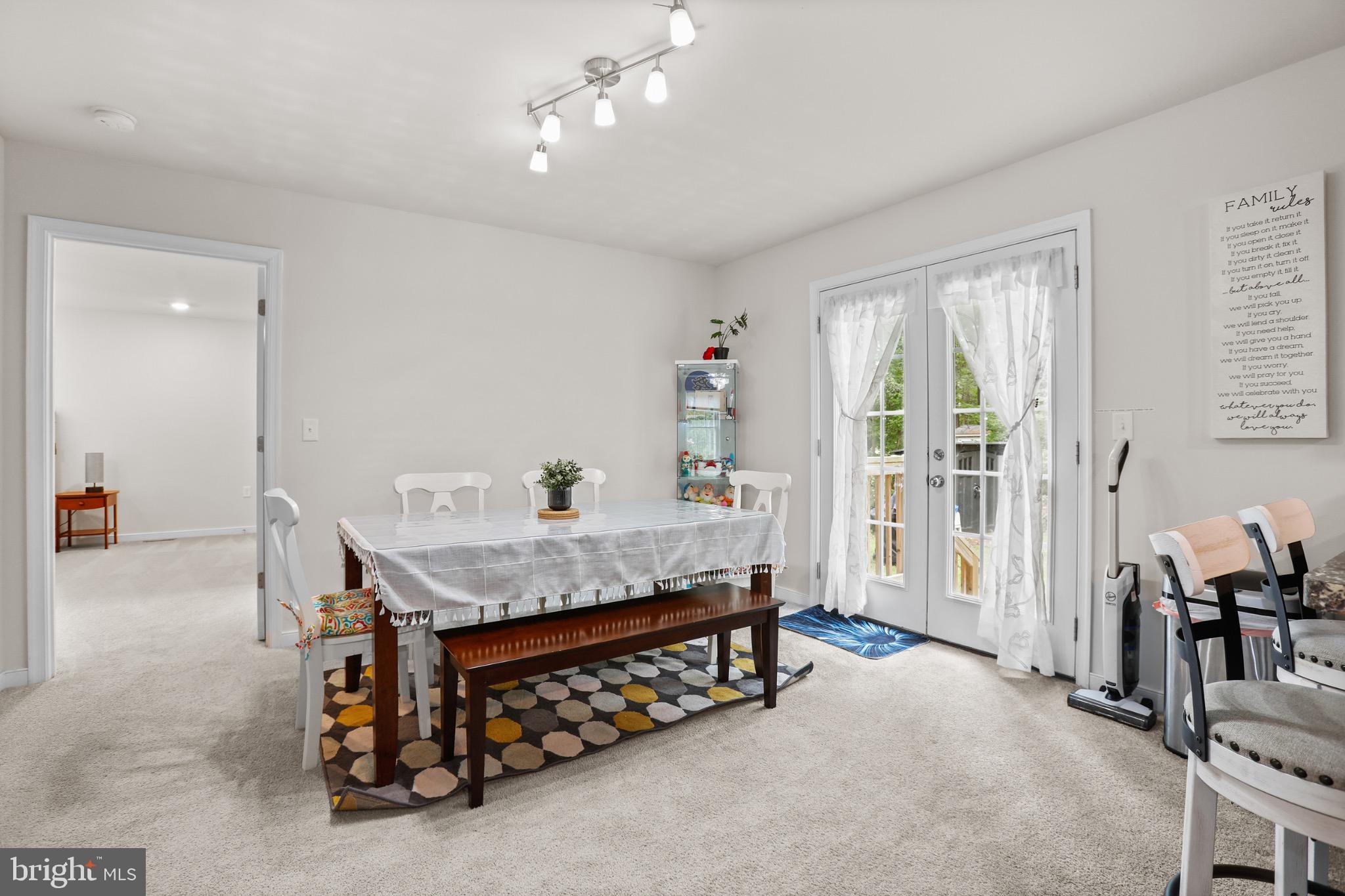 GLEBE HARBOR - Residential