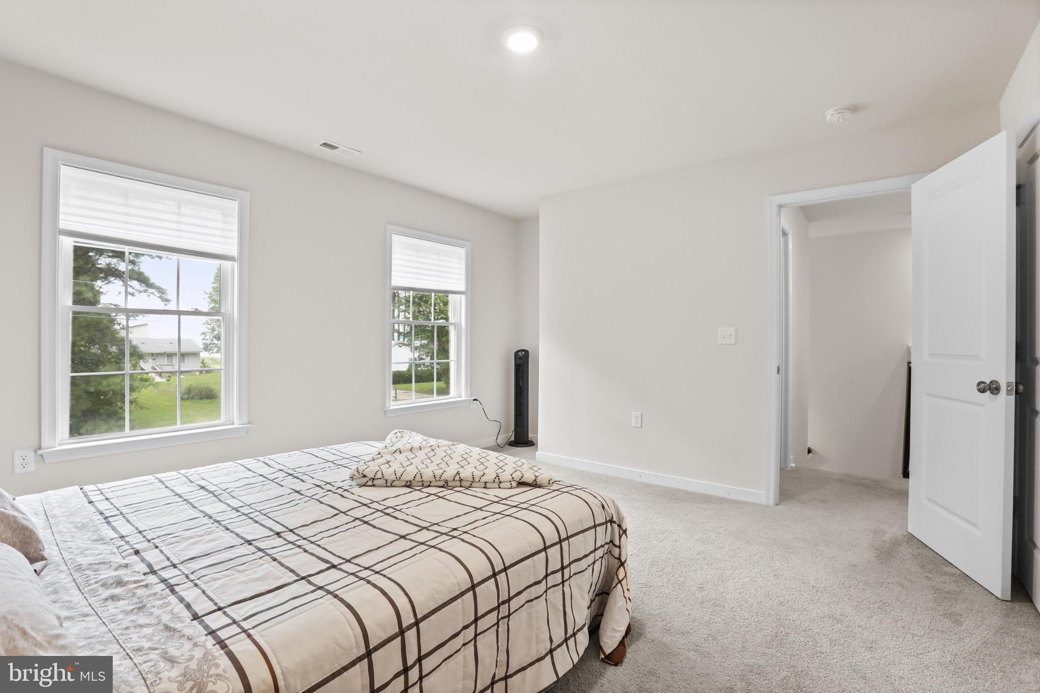 GLEBE HARBOR - Residential