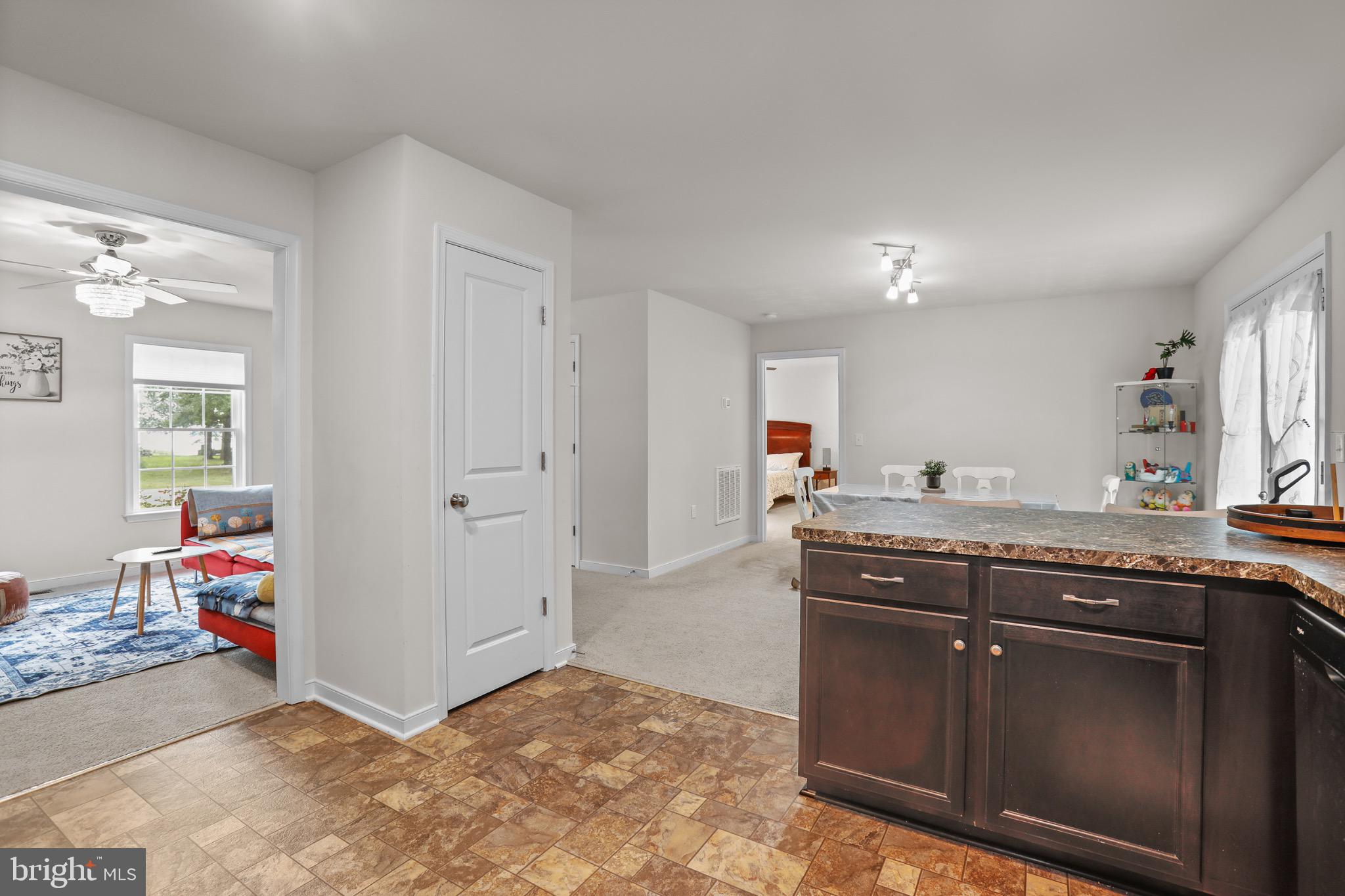 GLEBE HARBOR - Residential