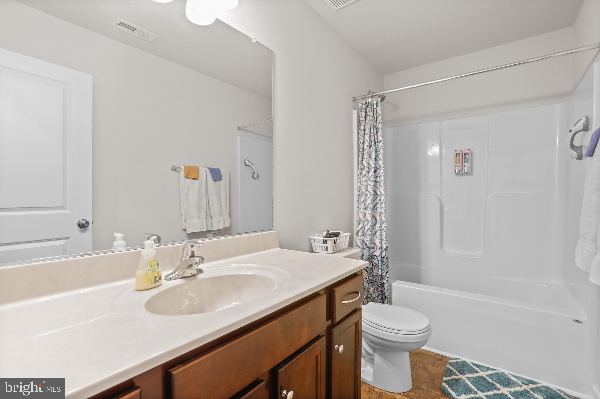 GLEBE HARBOR - Residential