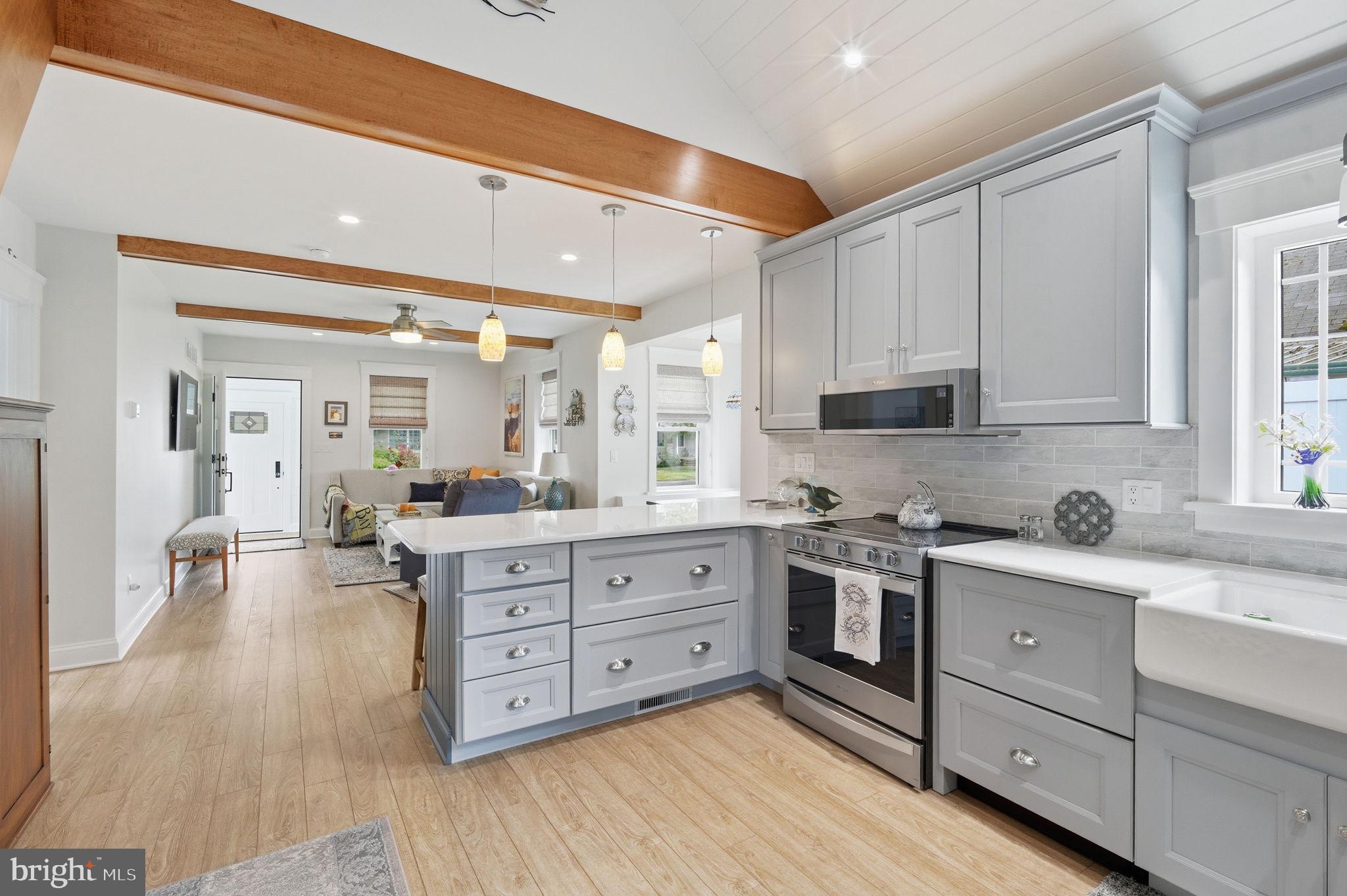 HACKS POINT - Residential