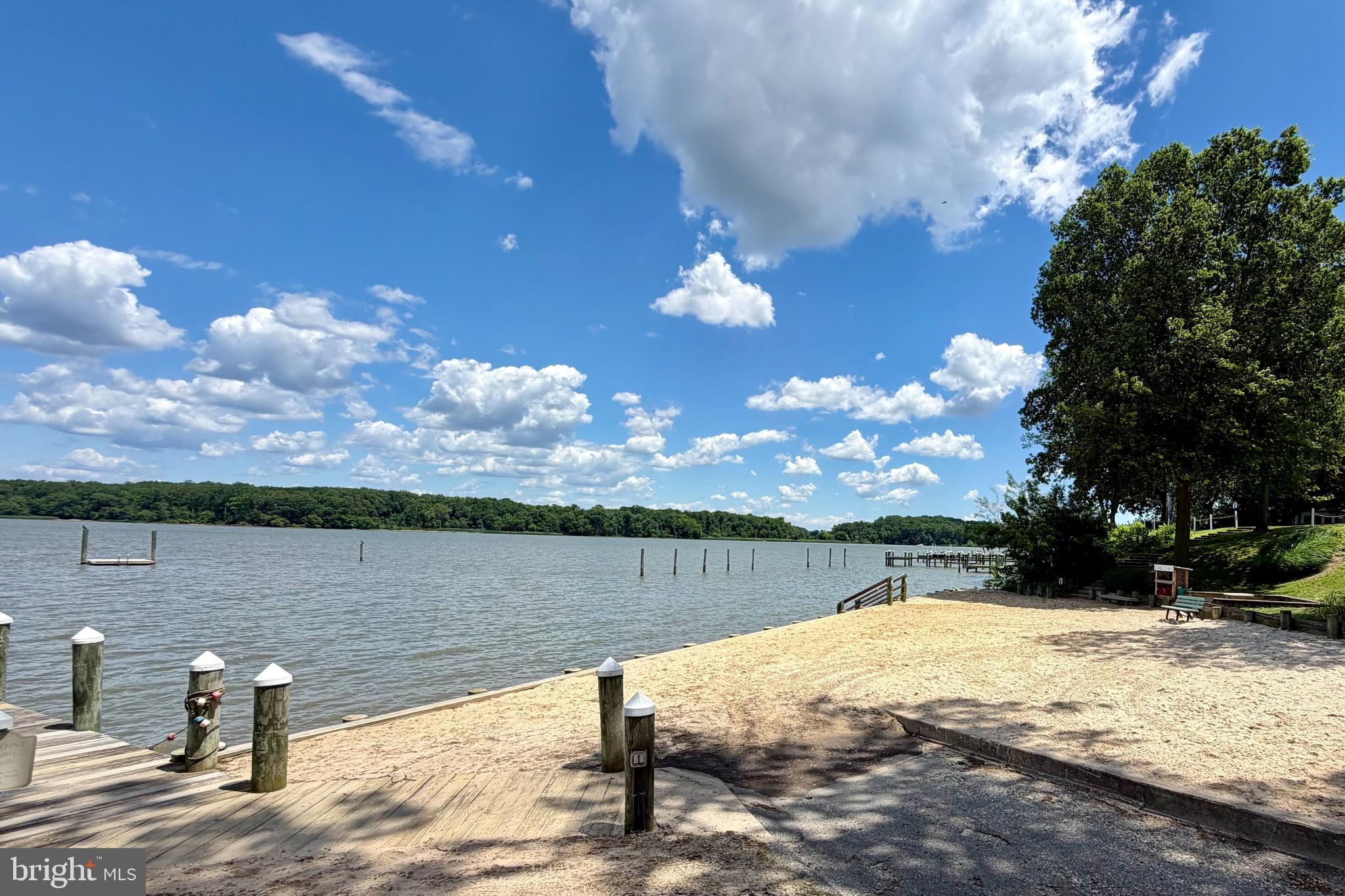 HACKS POINT - Residential