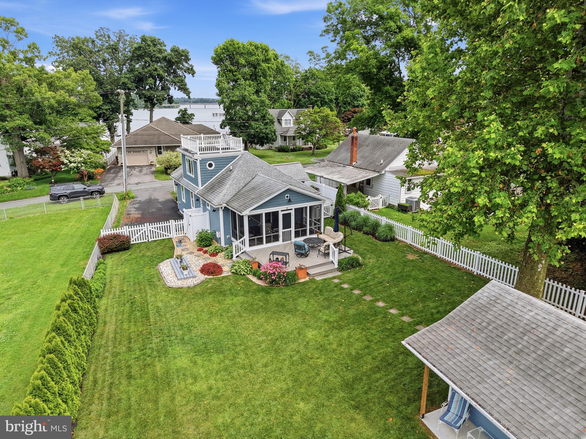 HACKS POINT - Residential