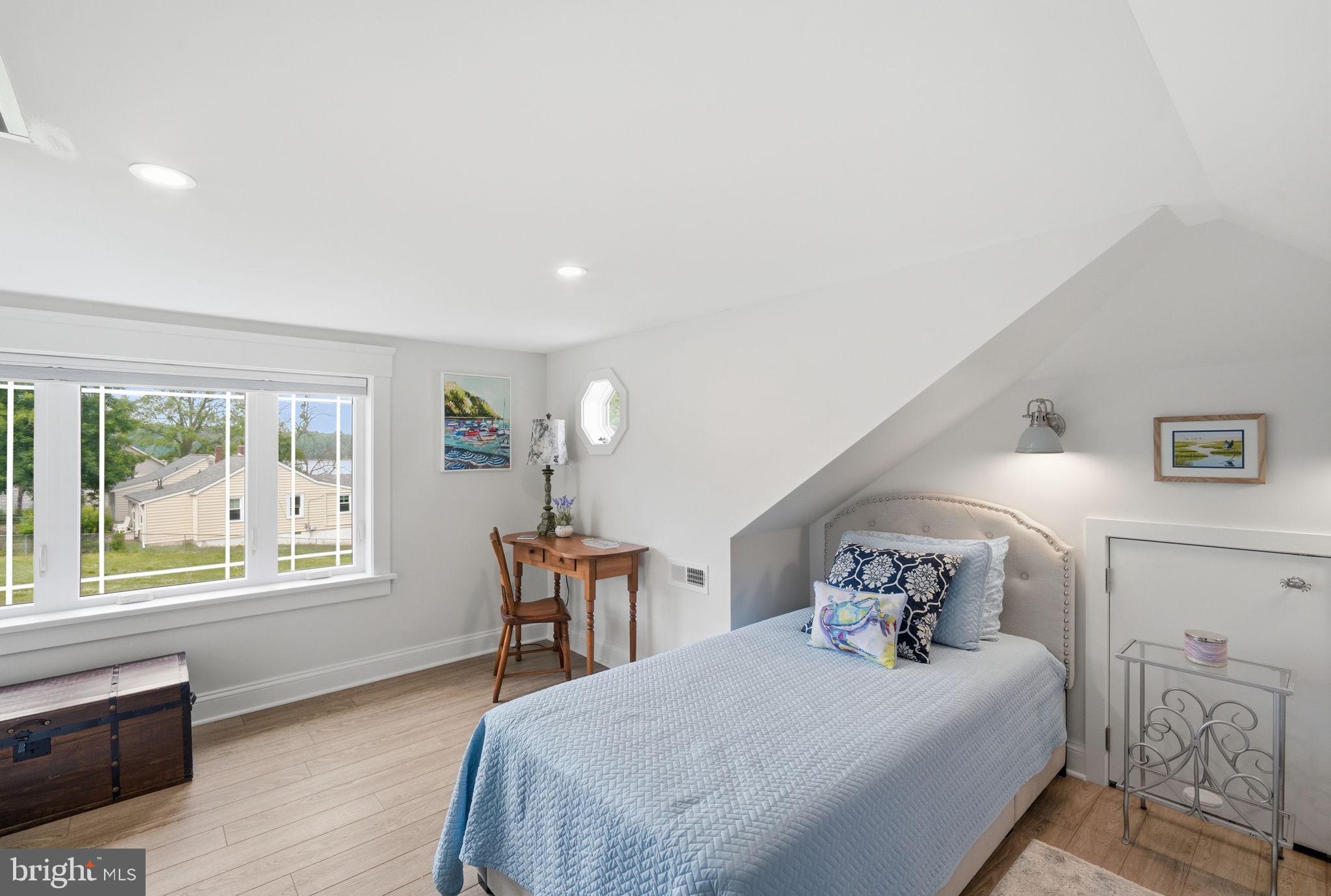 HACKS POINT - Residential